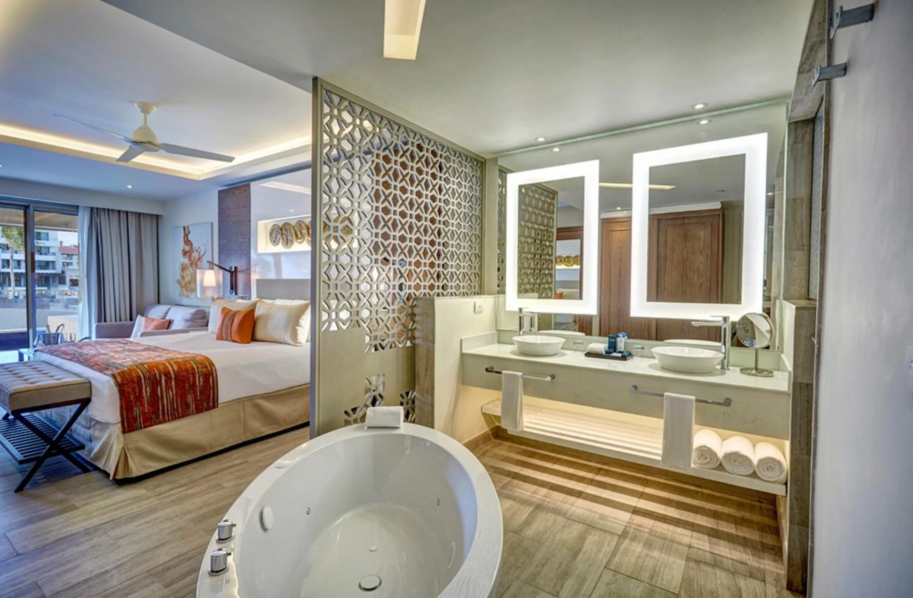 Bathroom, Bed in Royalton Bavaro, An Autograph Collection All-Inclusive Resort & Casino