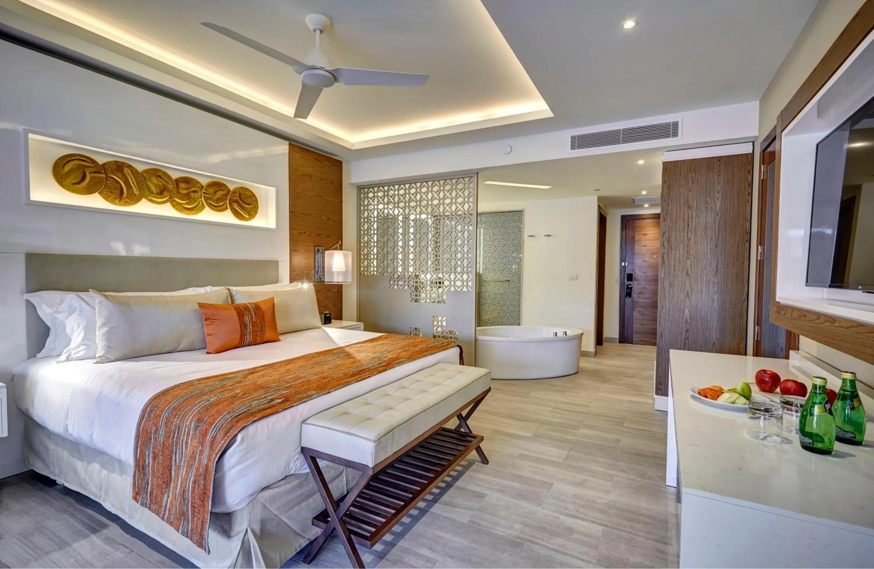 Photo of the whole room, Bed in Royalton Bavaro, An Autograph Collection All-Inclusive Resort & Casino