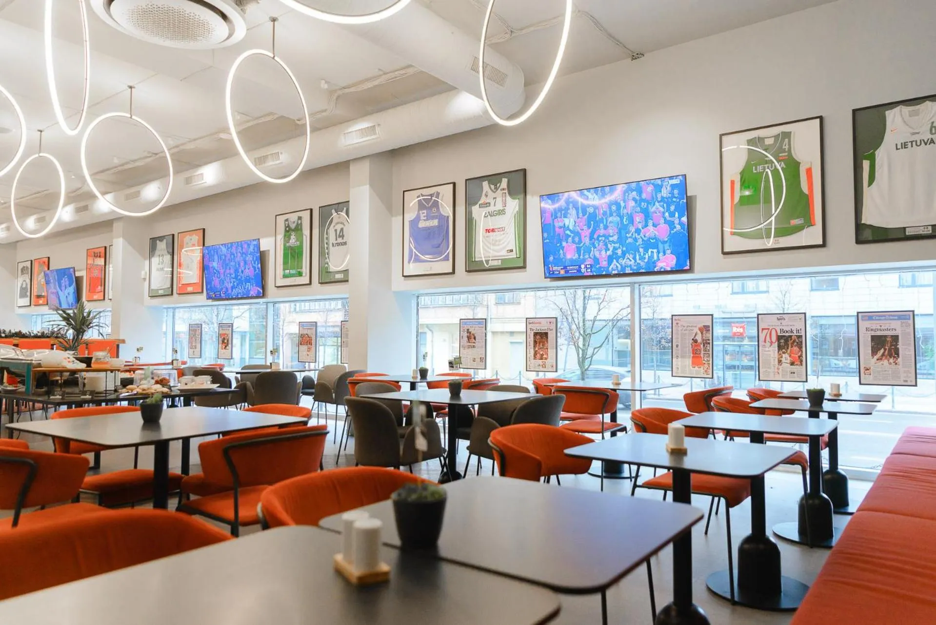 Buffet breakfast in IBIS Styles Kaunas Centre