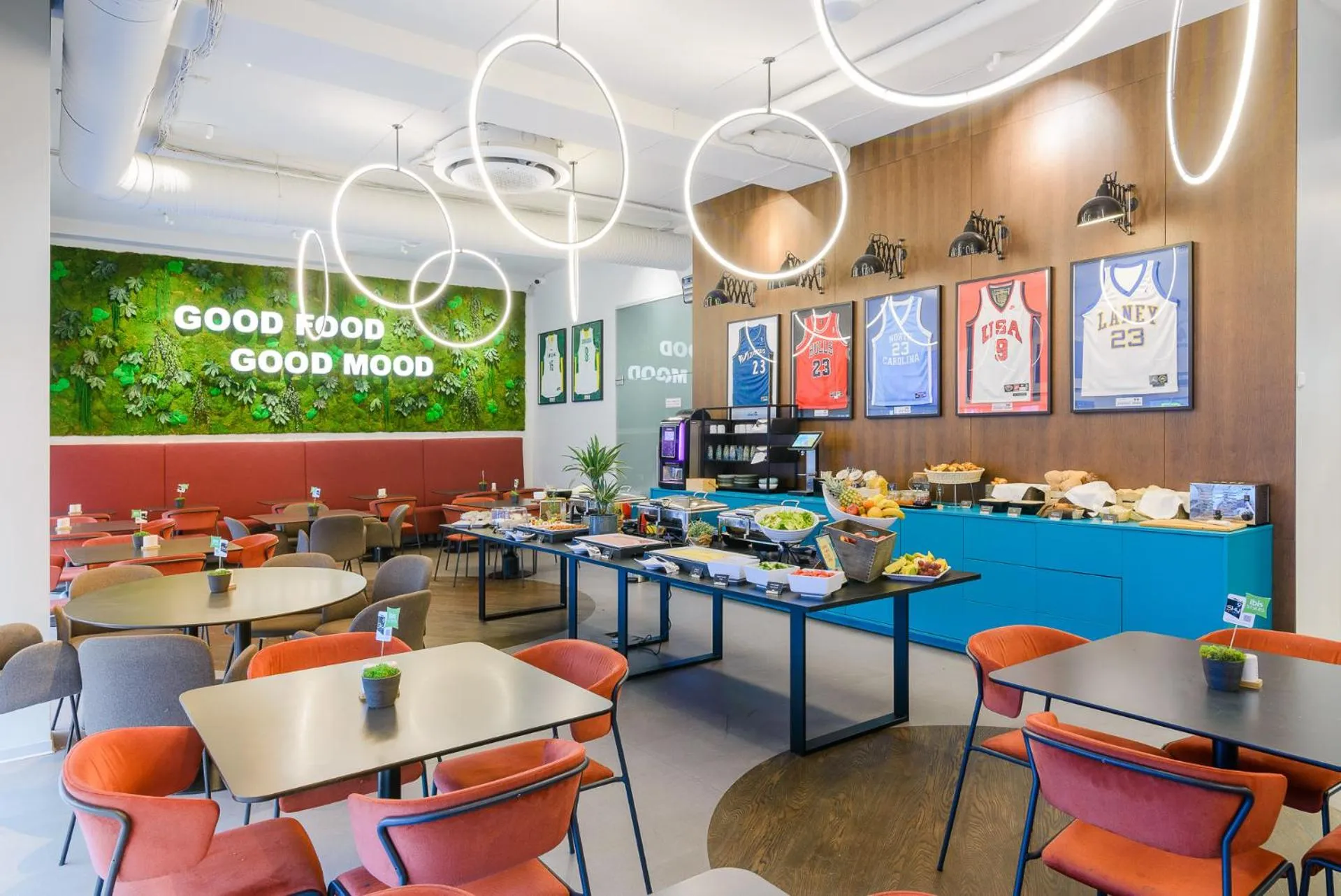 Buffet breakfast in IBIS Styles Kaunas Centre