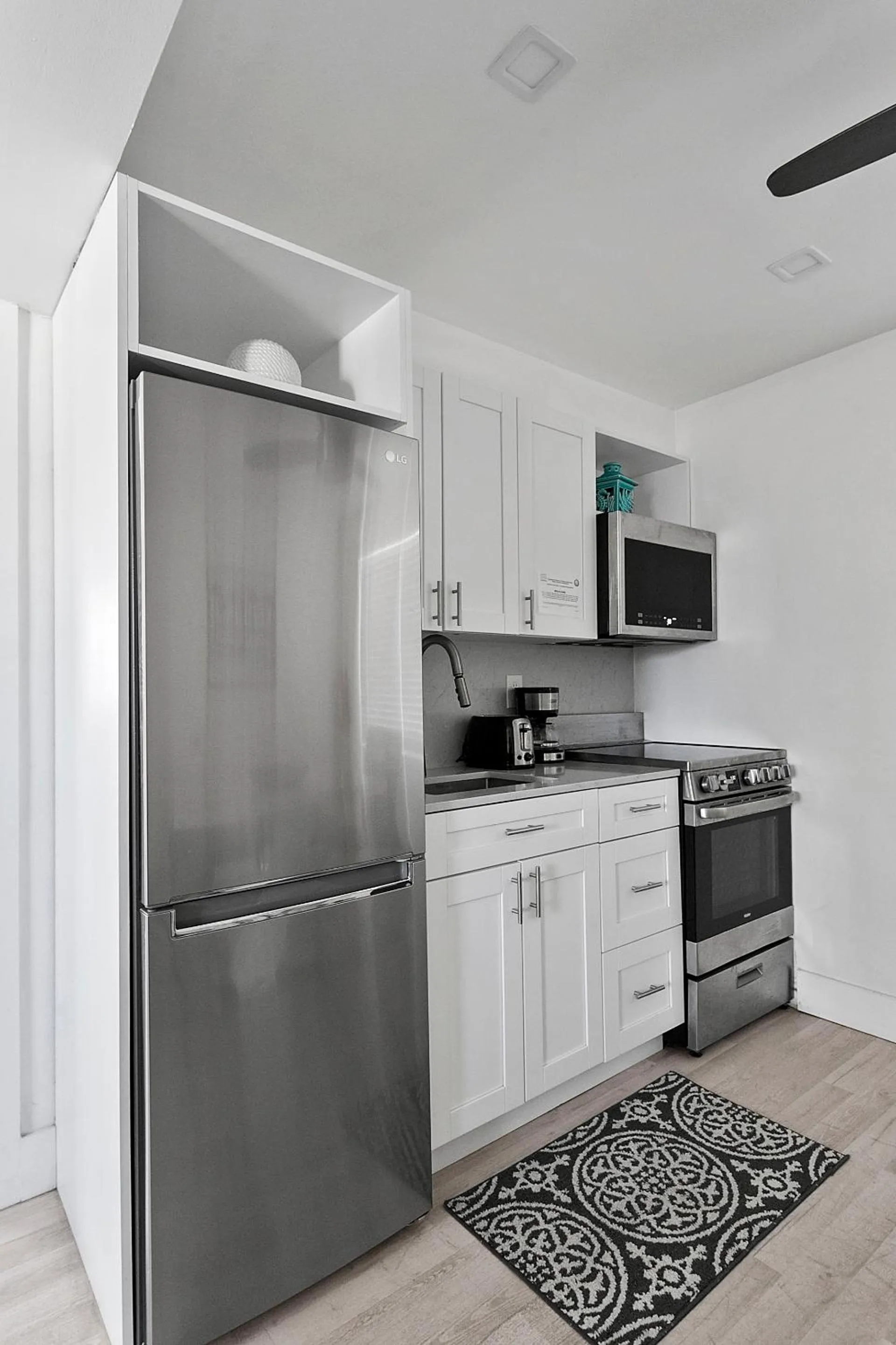 Kitchen or kitchenette in Blue Sky