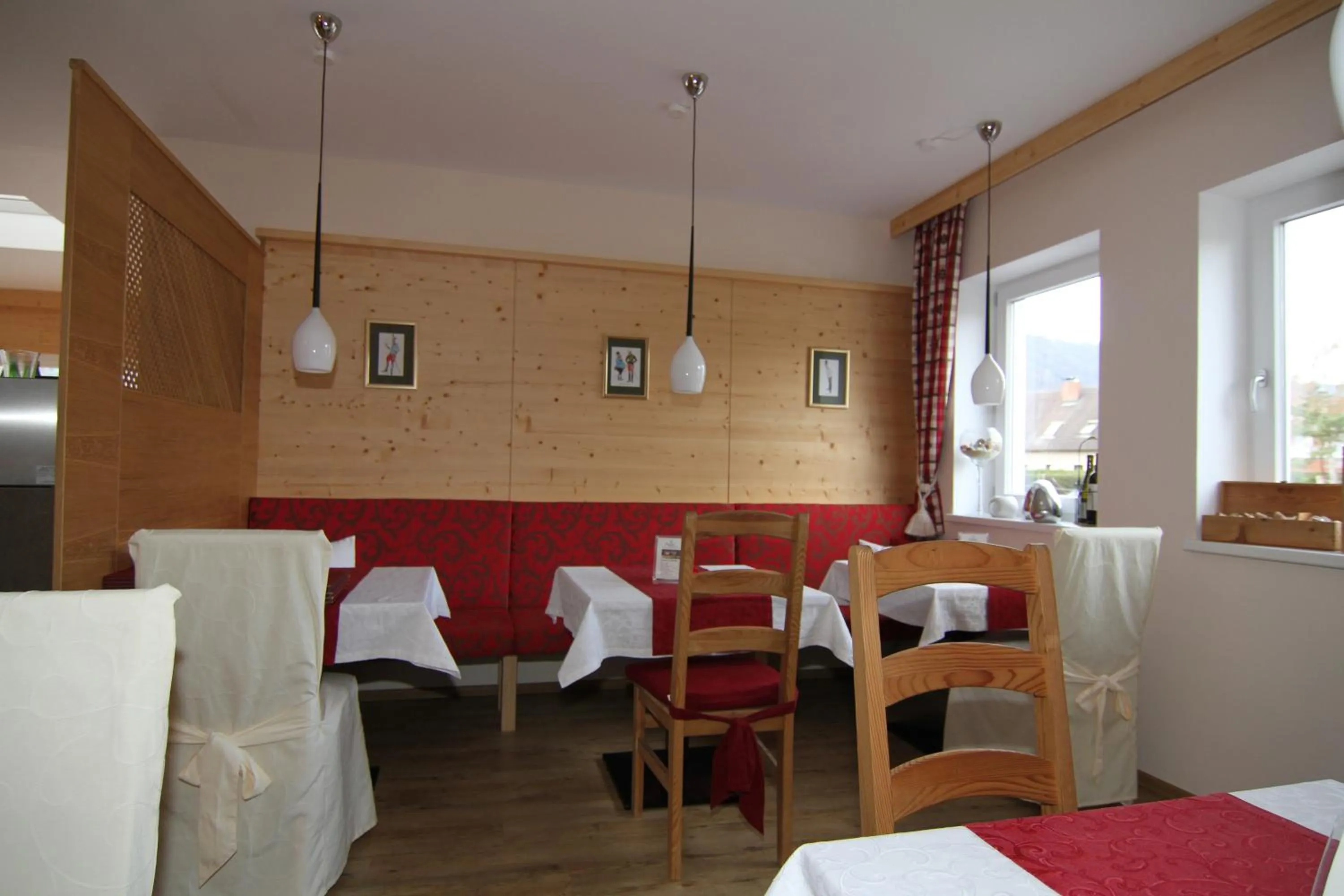 Restaurant/places to eat in Das WeinQuadrat - boutique stay