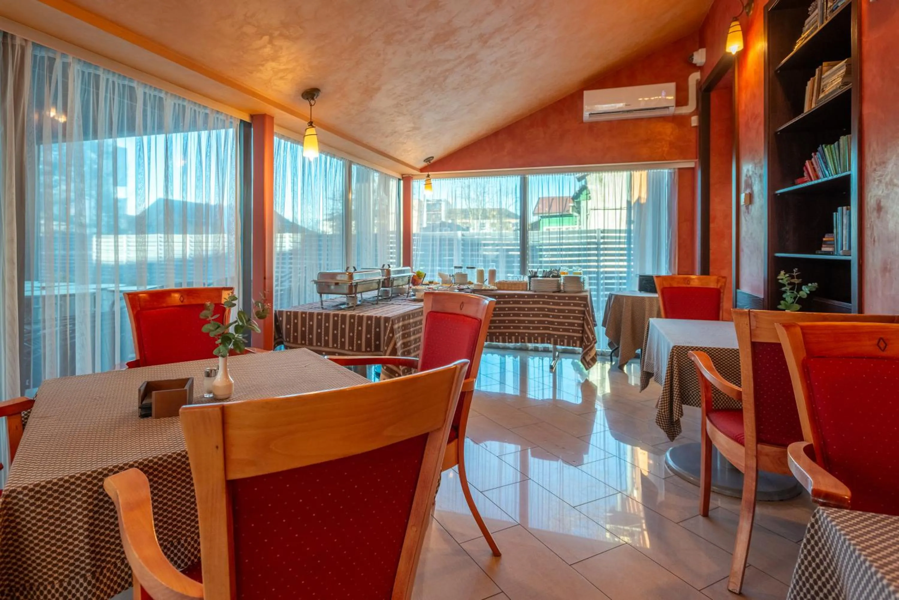 Restaurant/places to eat in Hotel Medūna