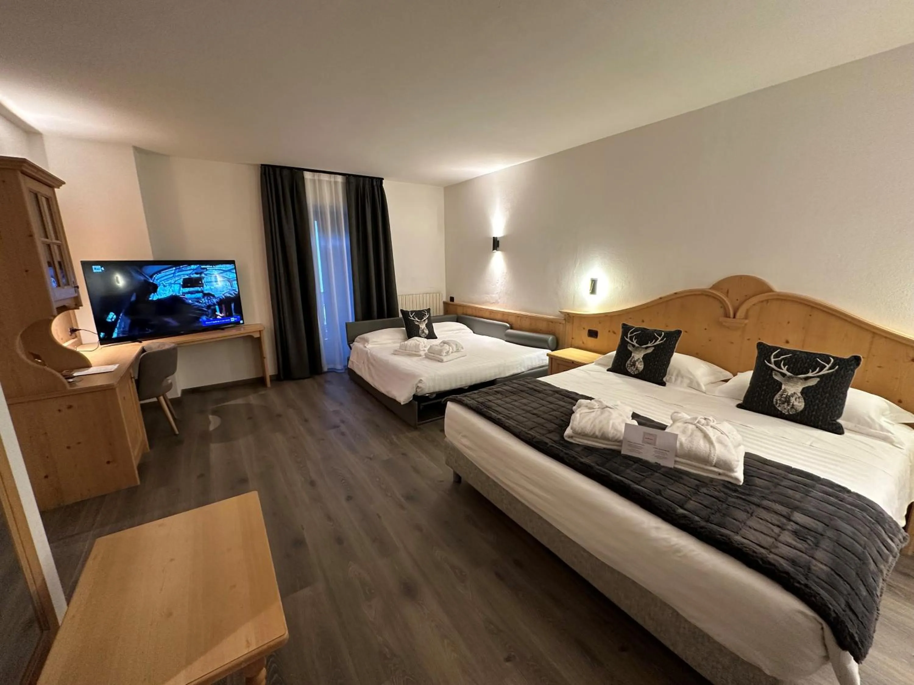 Photo of the whole room, Bed in Hotel Isolabella Wellness