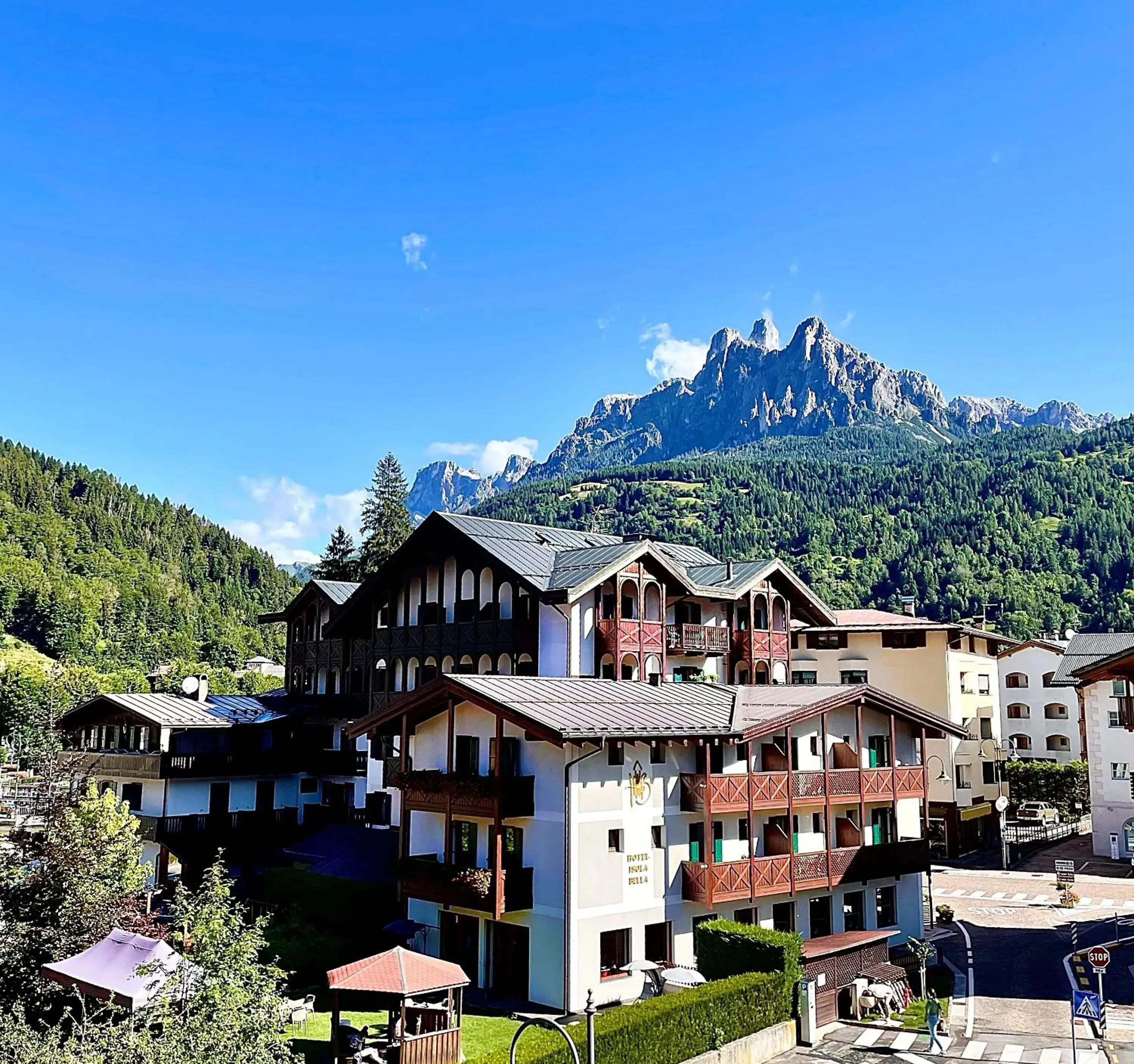 Property building in Hotel Isolabella Wellness Property building in Hotel Isolabella Wellness