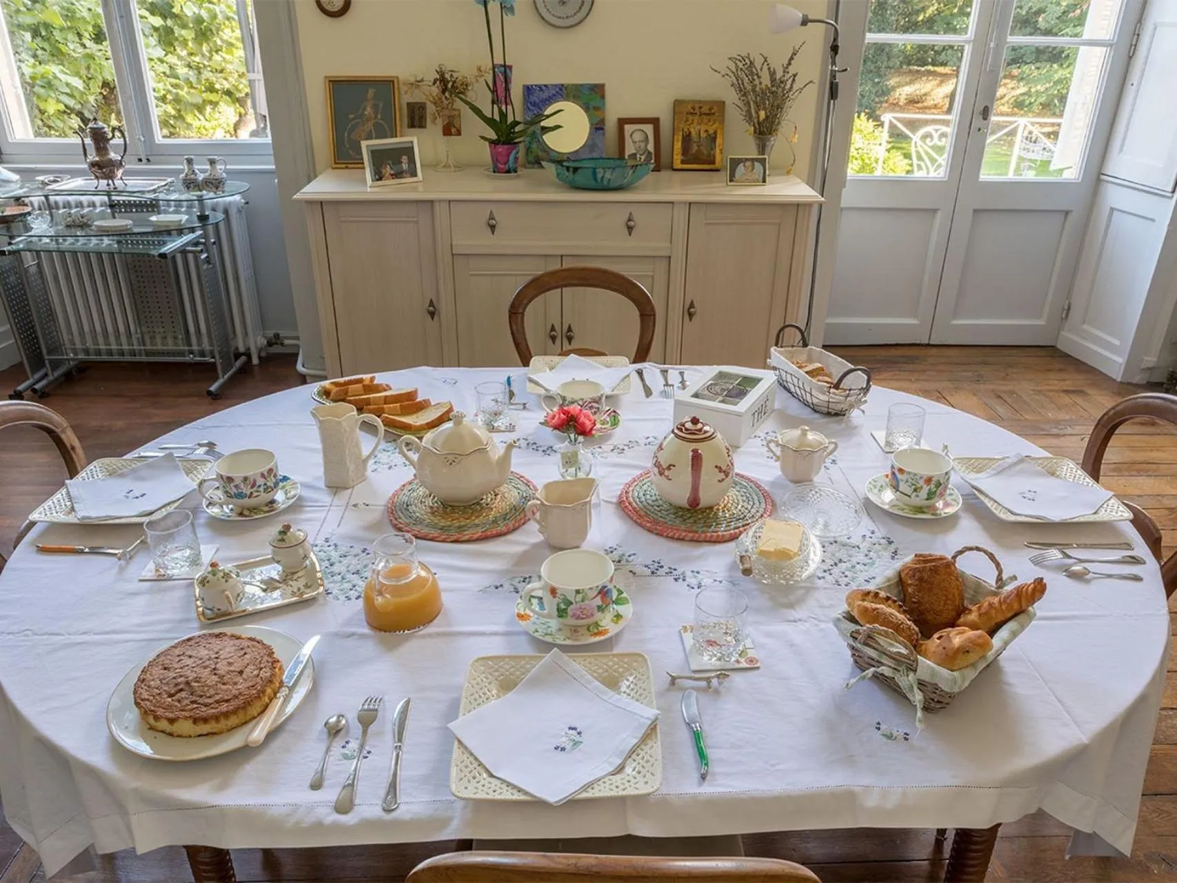 Dining area in Chambre d'hotes La maison de Maître