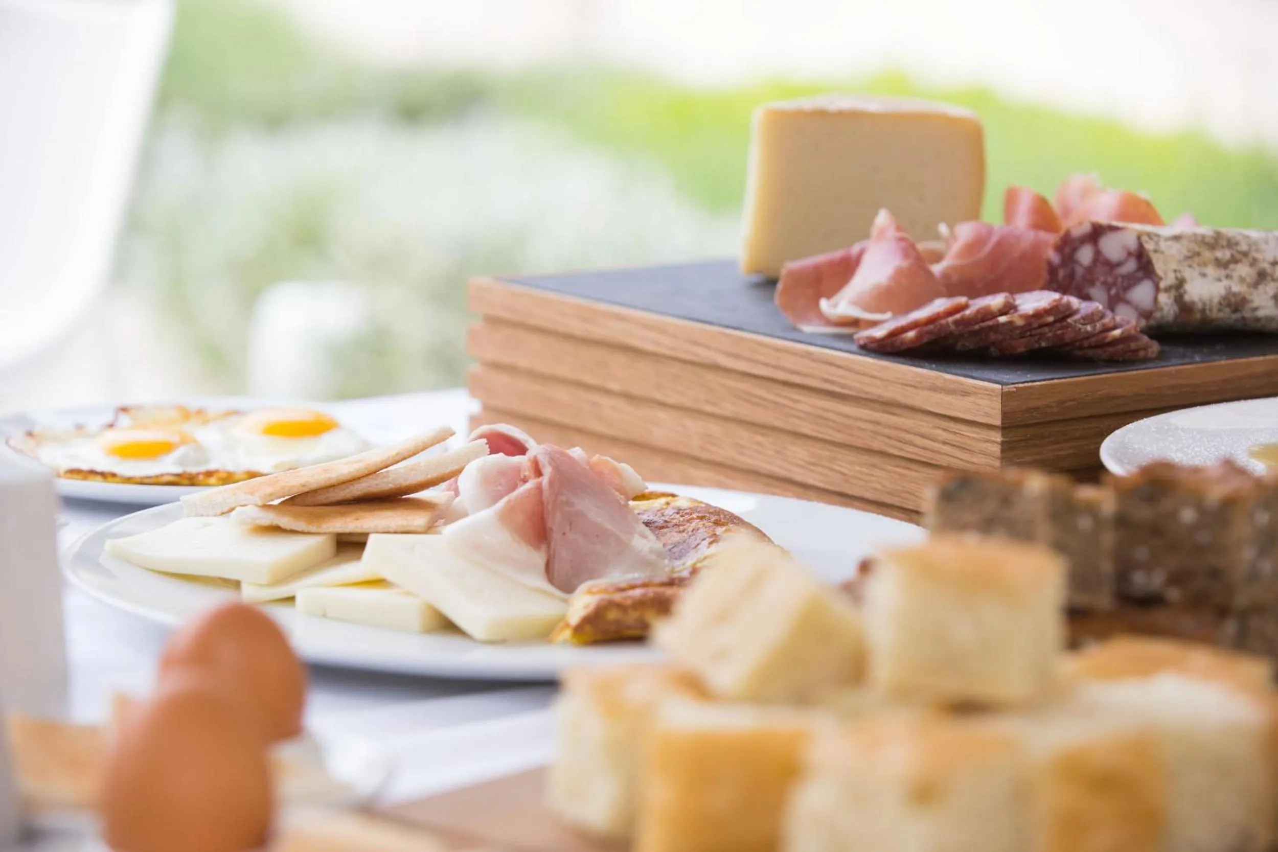 Buffet breakfast in Nun Assisi Relais & Spa Museum