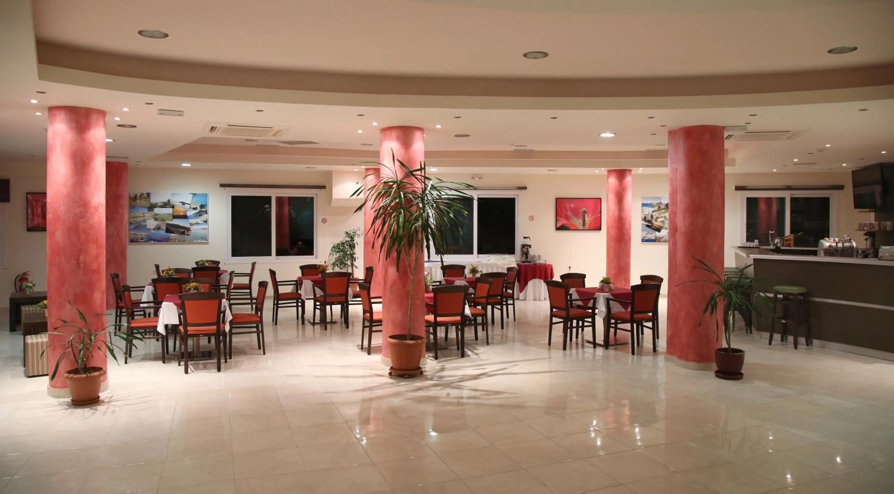 Lounge or bar in Hotel Sea Breeze