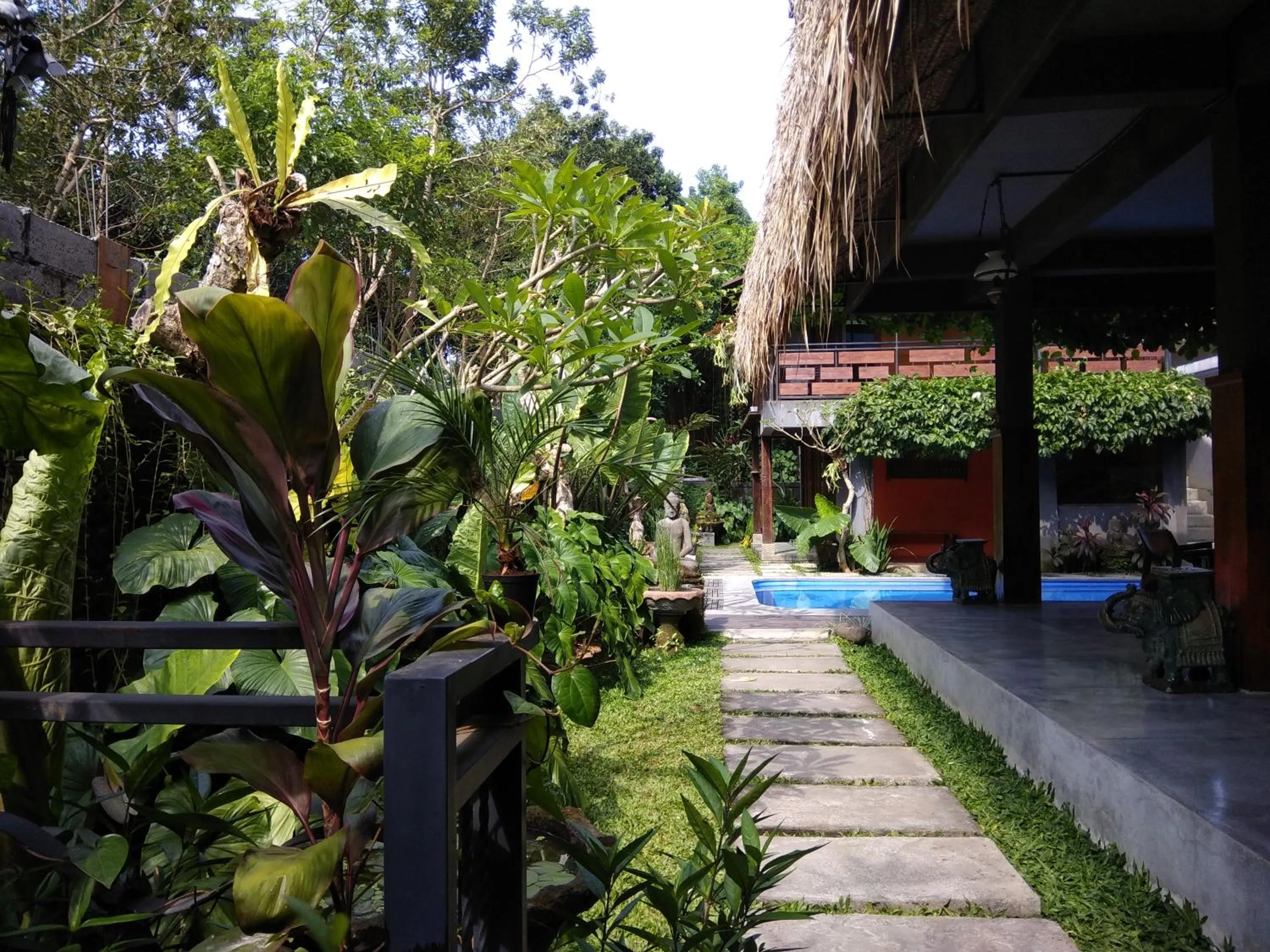 Garden in Kencana Ubud by Mahaputra