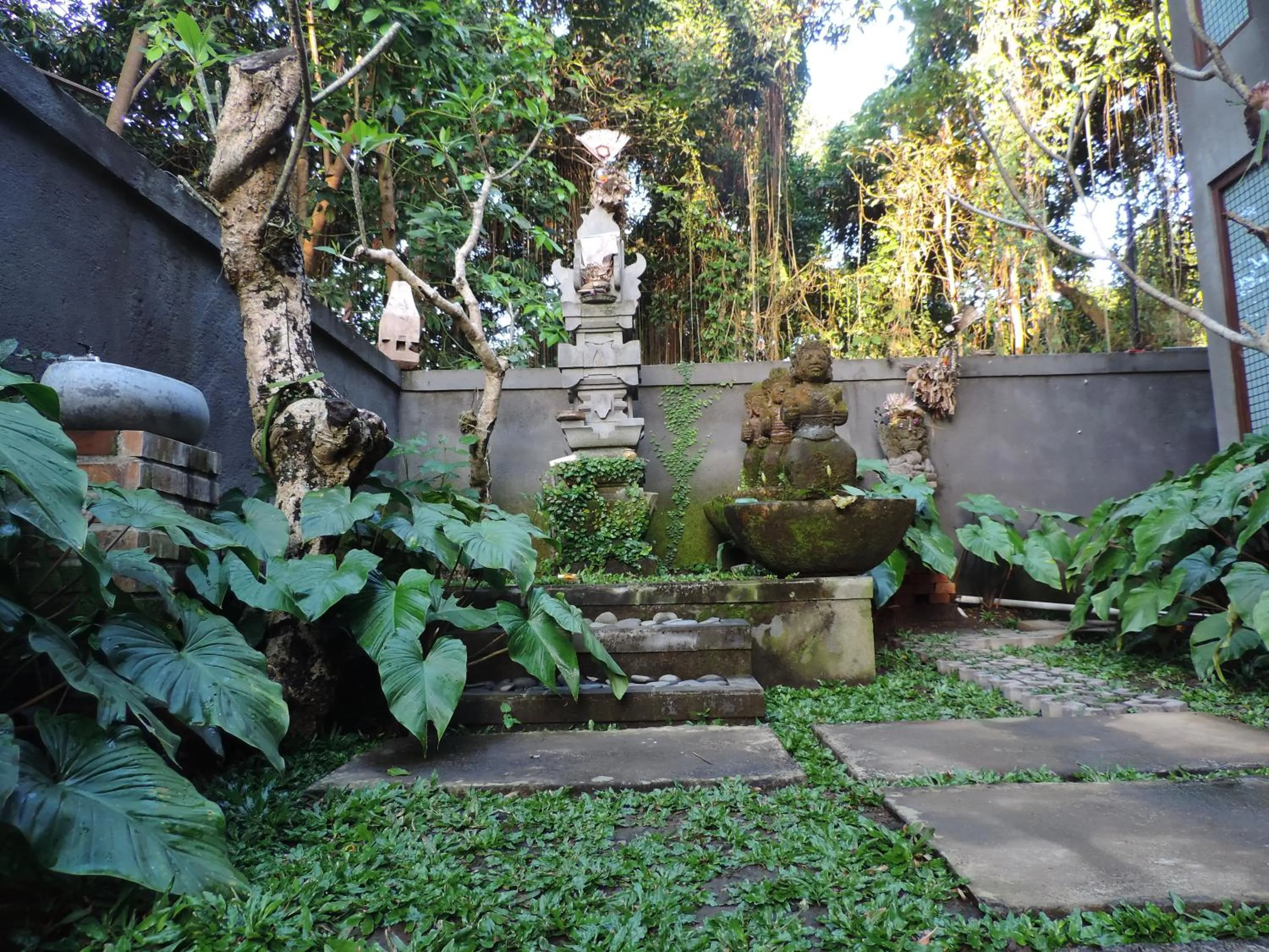 Place of worship in Kencana Ubud by Mahaputra