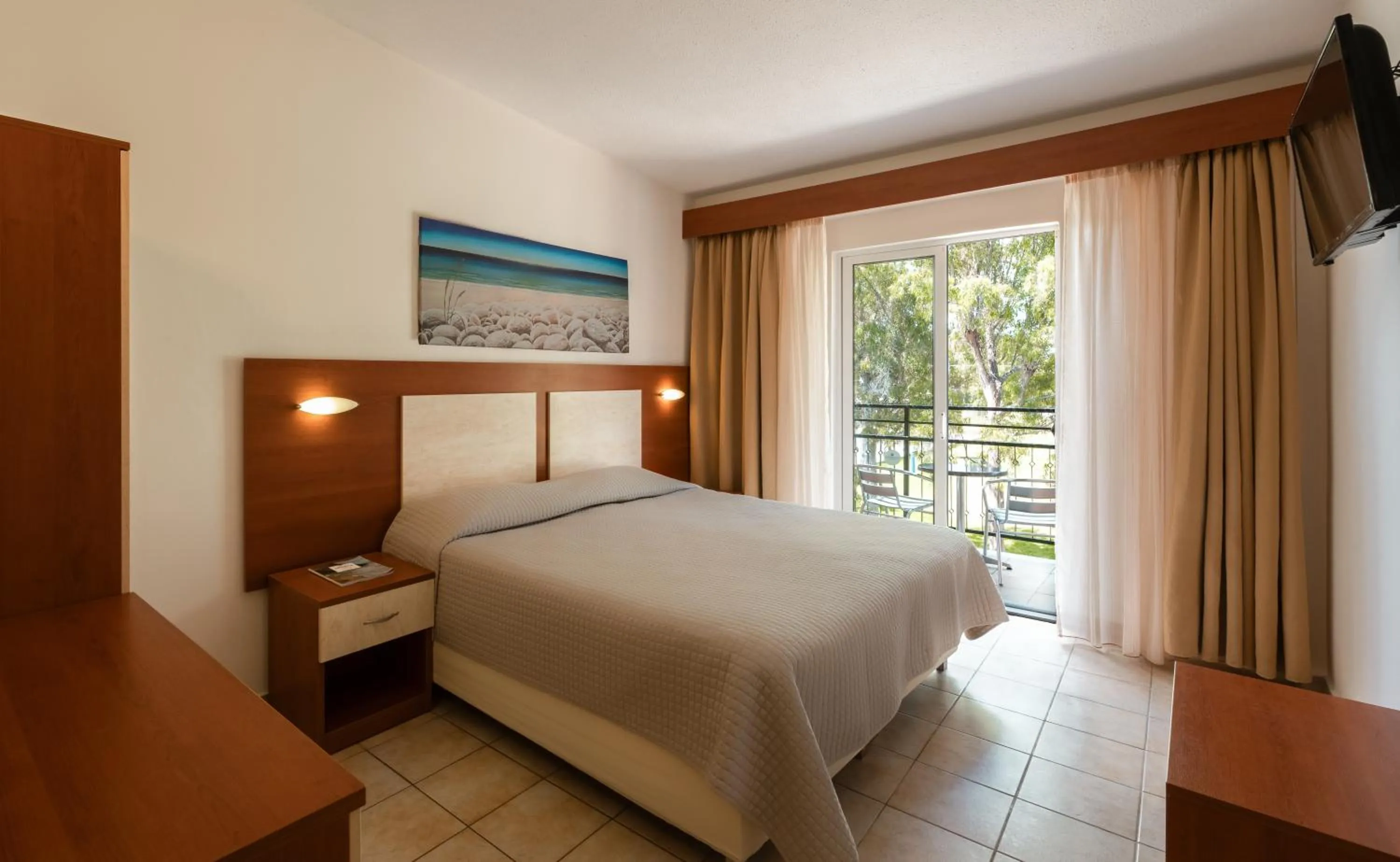 Bed in Mitsis Messonghi