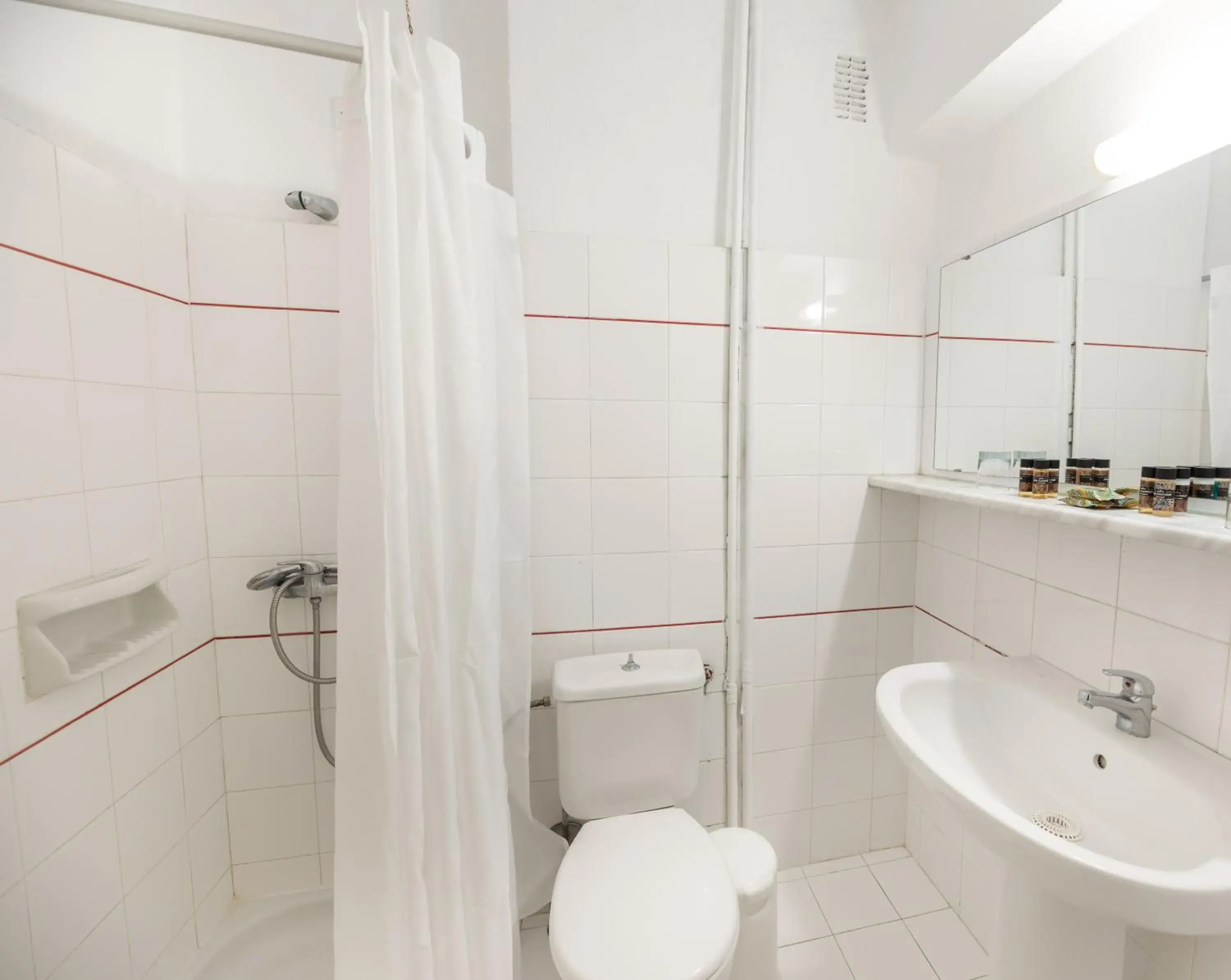 Bathroom in Canvas by Mitsis Messonghi Bathroom in Canvas by Mitsis Messonghi