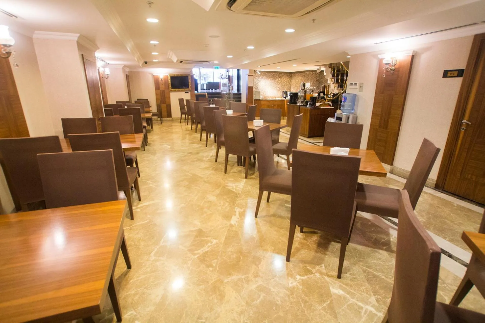 Restaurant/places to eat in Nova Plaza Taksim Square