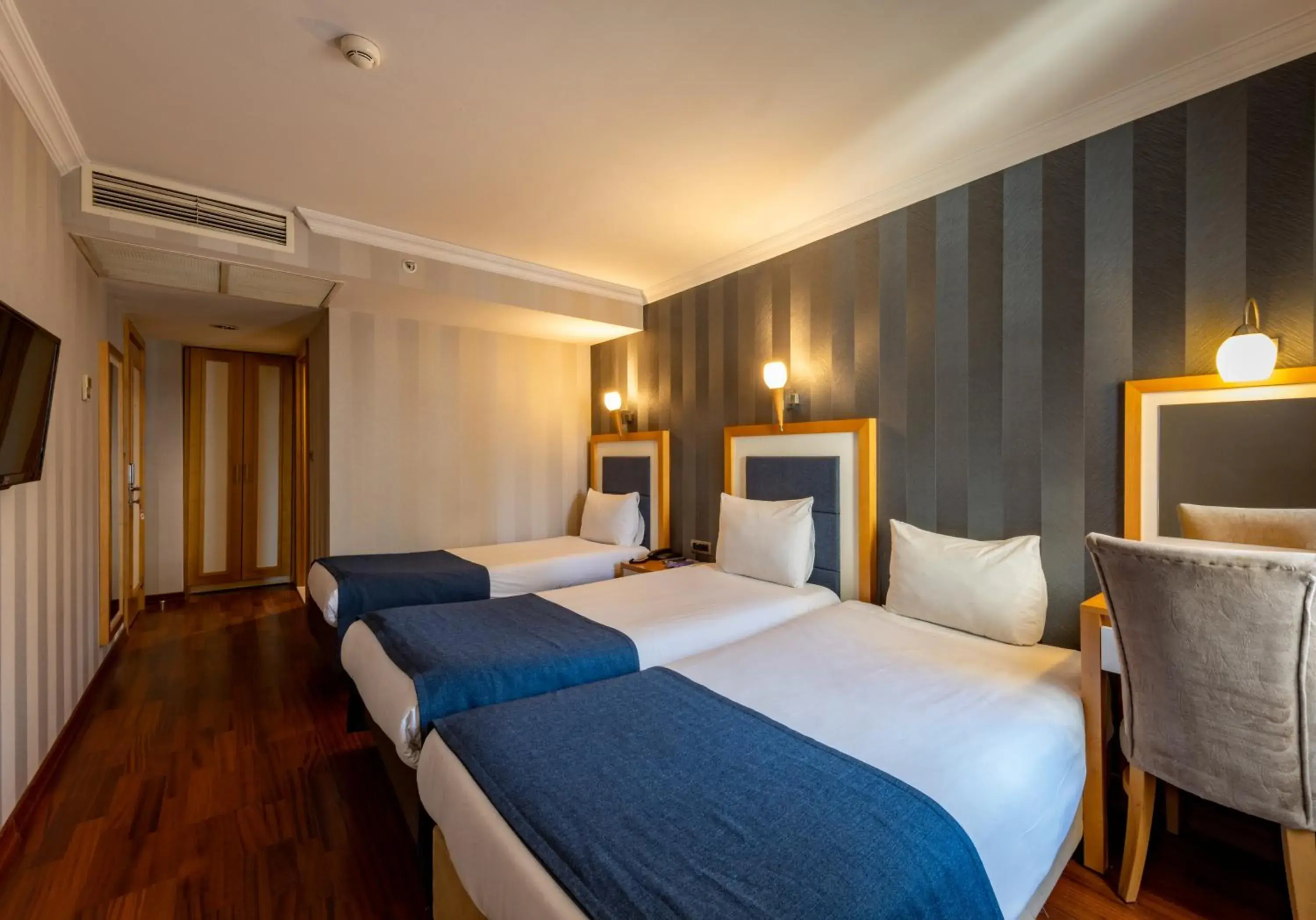 Standard Double Room in Nova Plaza Taksim Square Standard Double Room in Nova Plaza Taksim Square