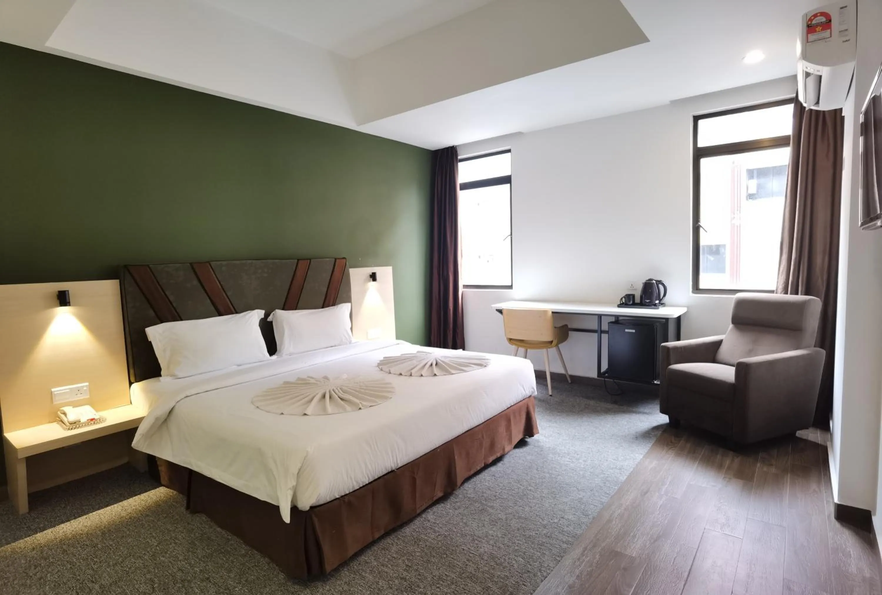 Bed in Leo Palace Hotel New Wing, WTC Kuala Lumpur