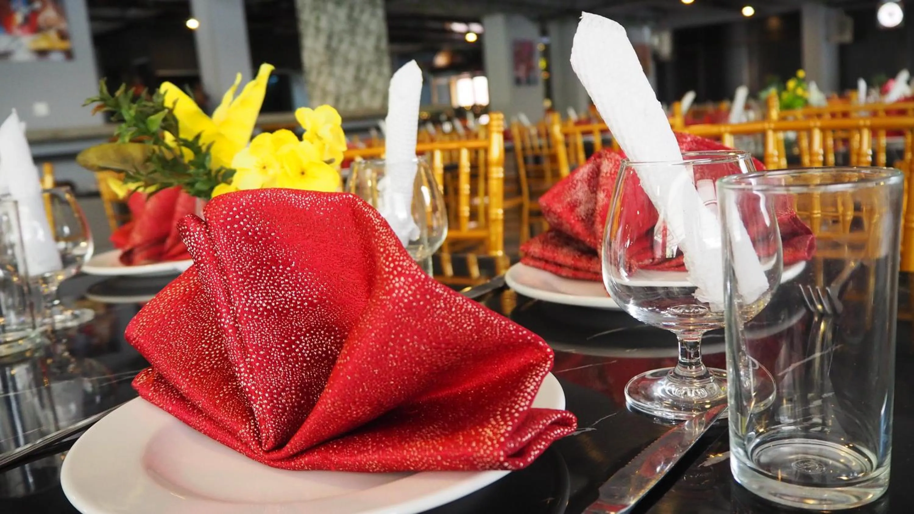 Restaurant/places to eat in Leo Palace Hotel New Wing, WTC Kuala Lumpur