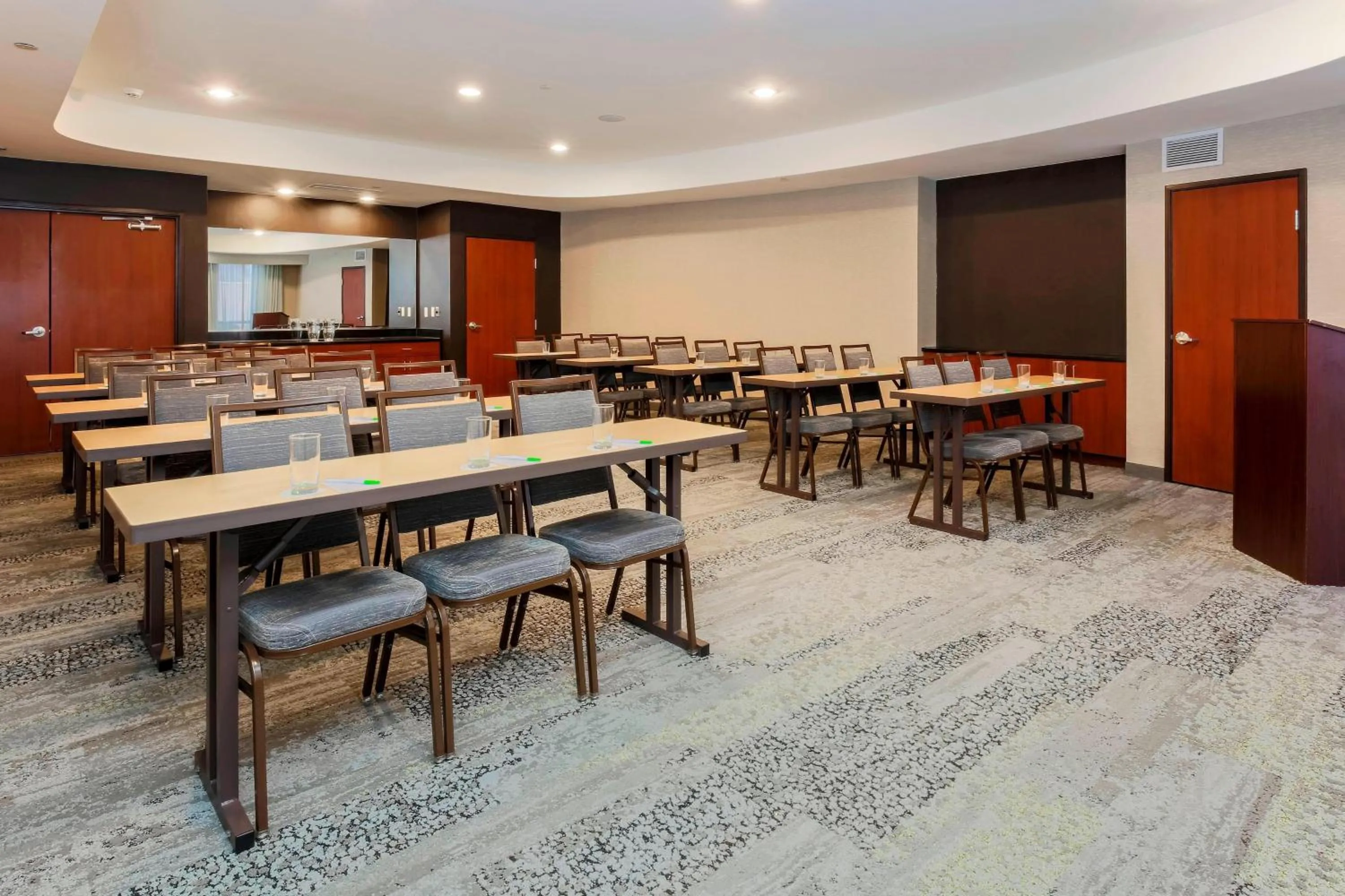 Meeting/conference room in Courtyard by Marriott Potomac Mills Woodbridge