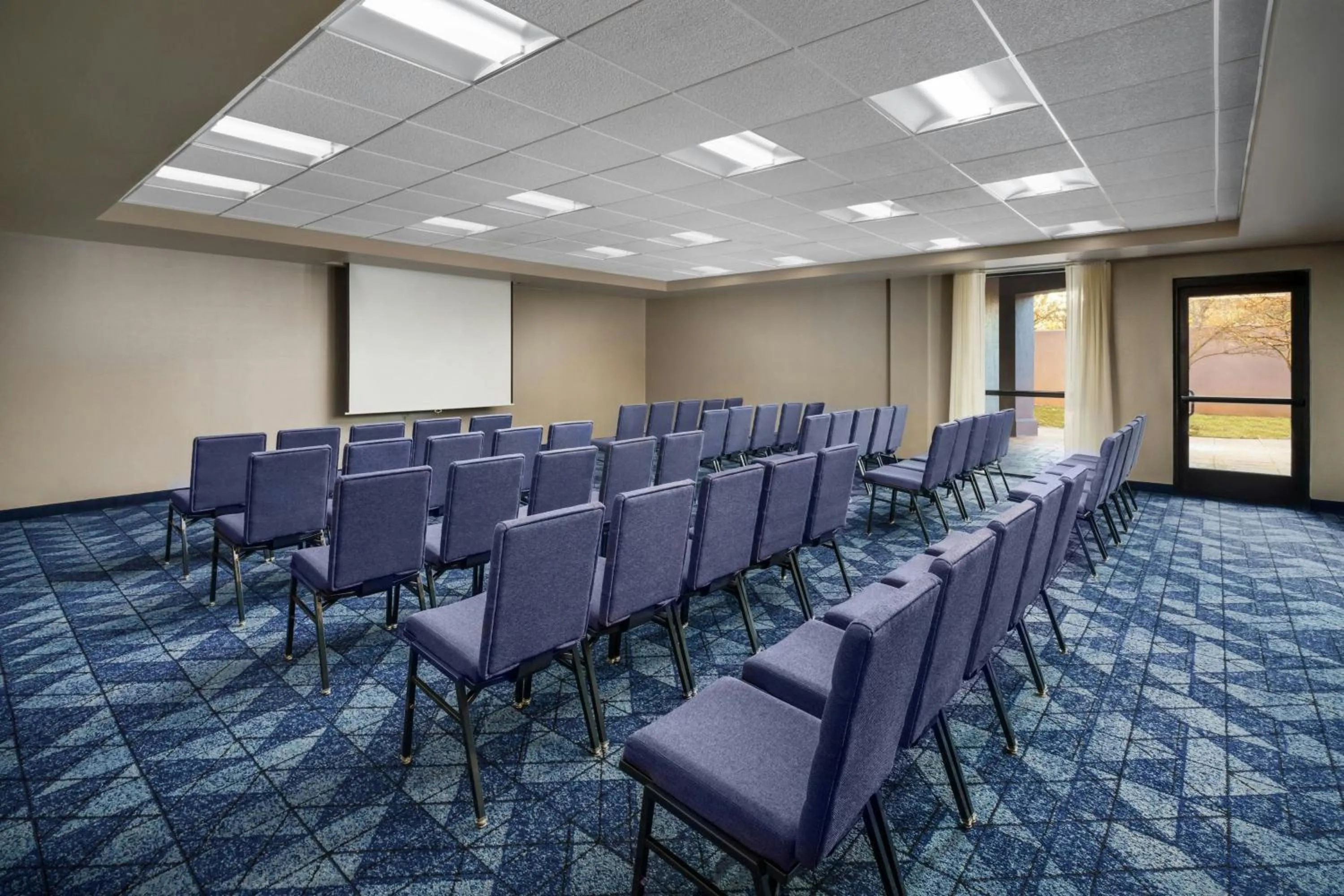 Meeting/conference room in Courtyard by Marriott Potomac Mills Woodbridge