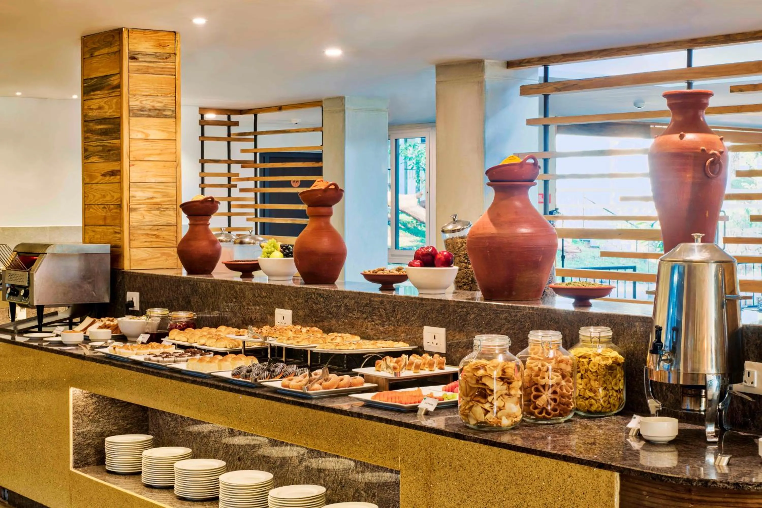 Restaurant/places to eat in Sterling Wayanad