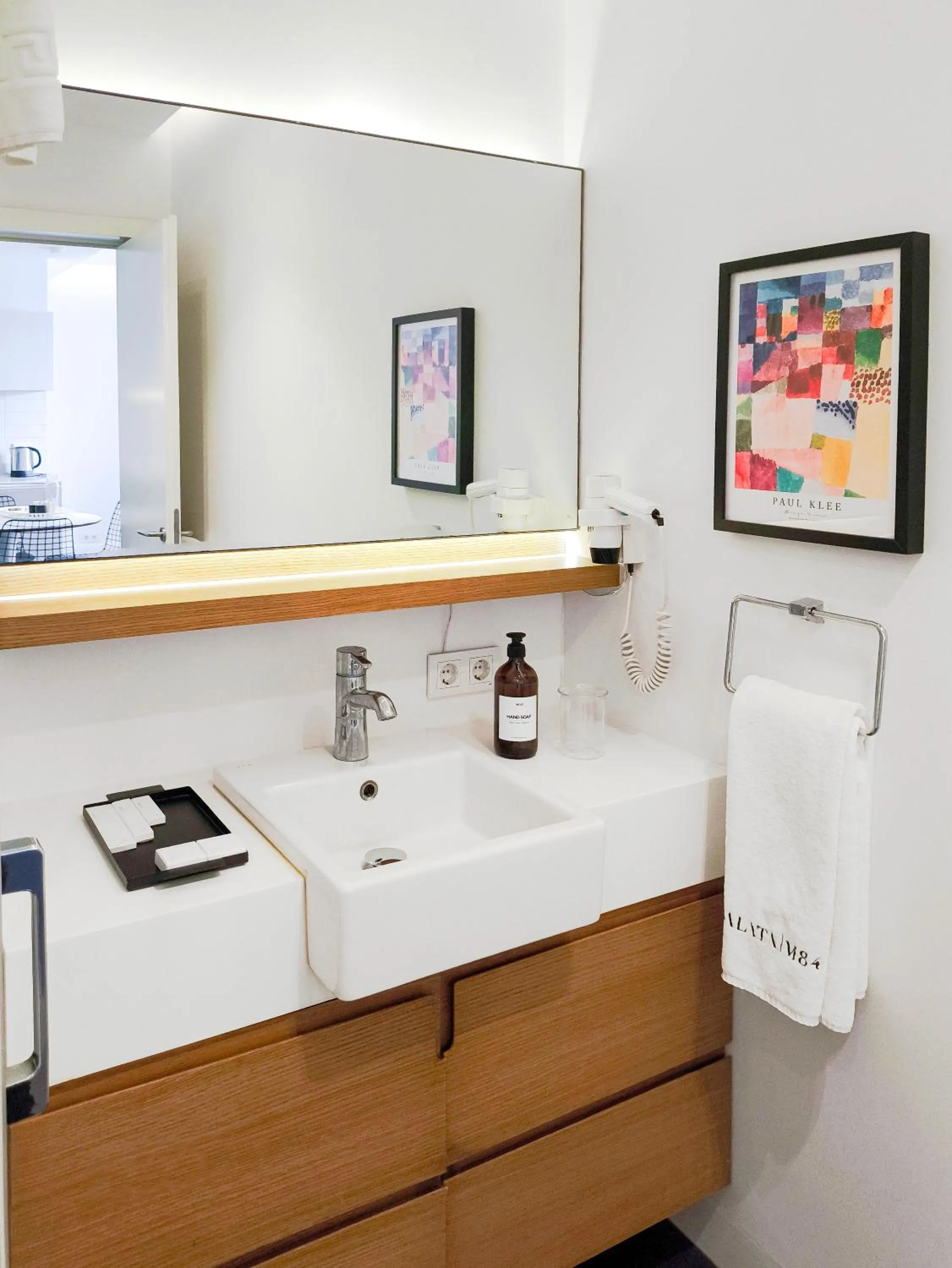 Bathroom in GALATA M84