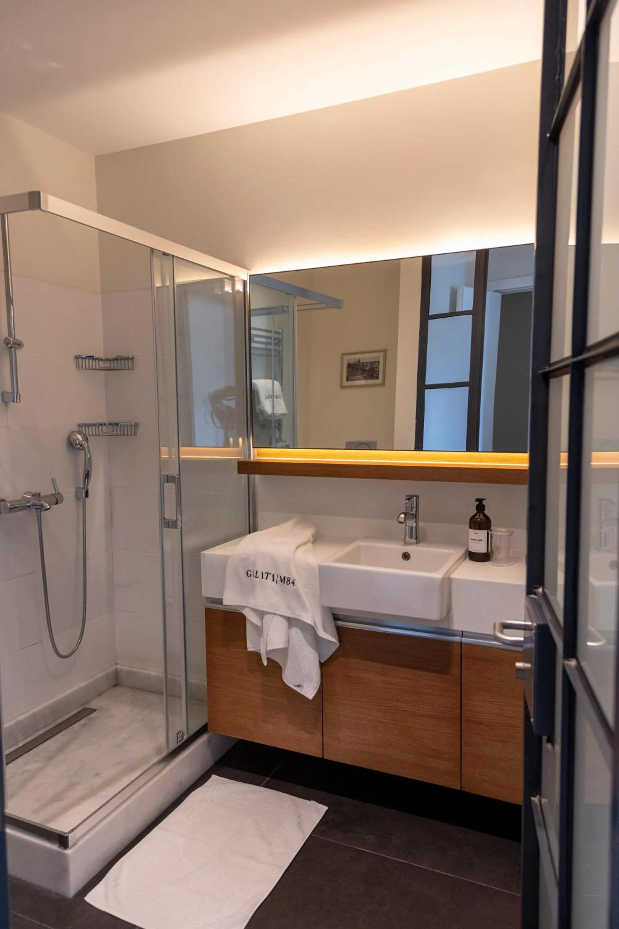 Bathroom in GALATA M84