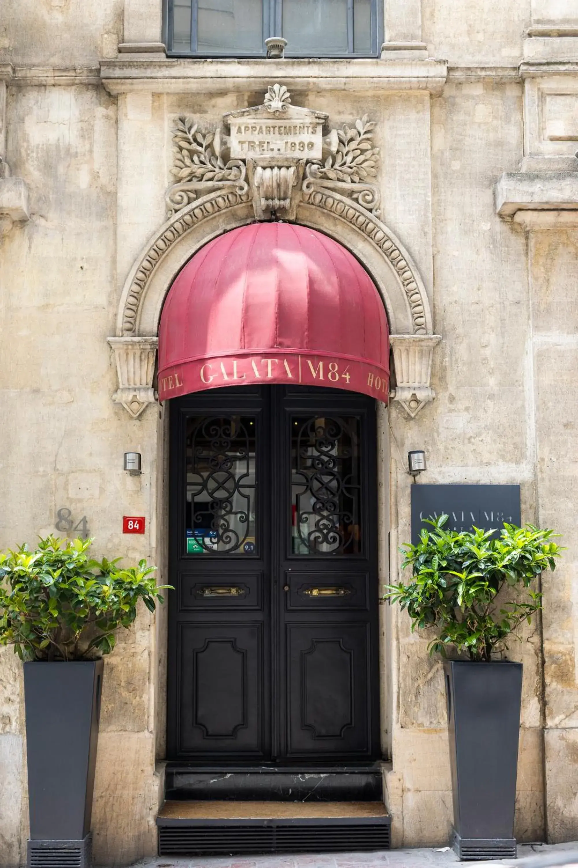 Property building in GALATA M84 Property building in GALATA M84