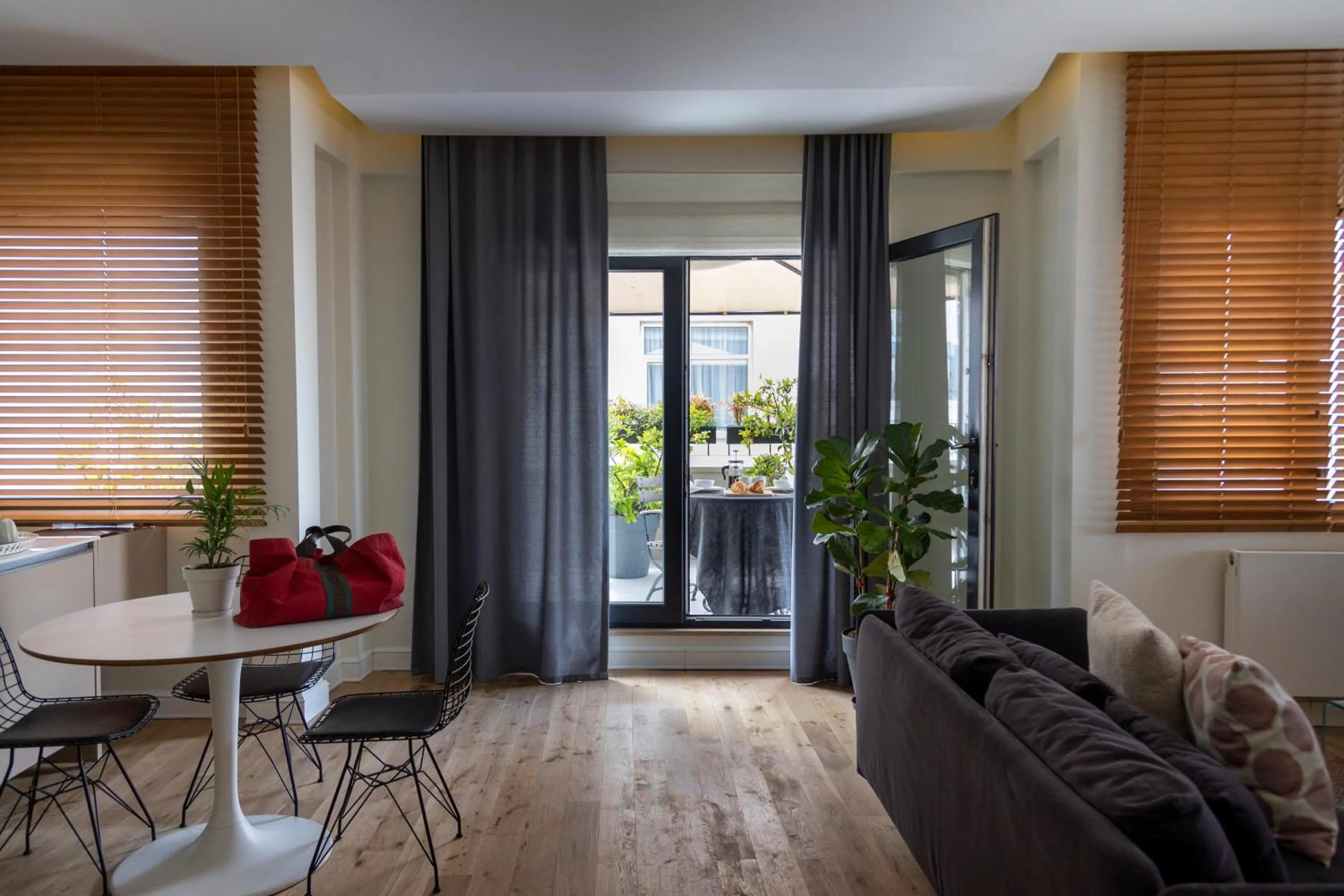 Living room in GALATA M84