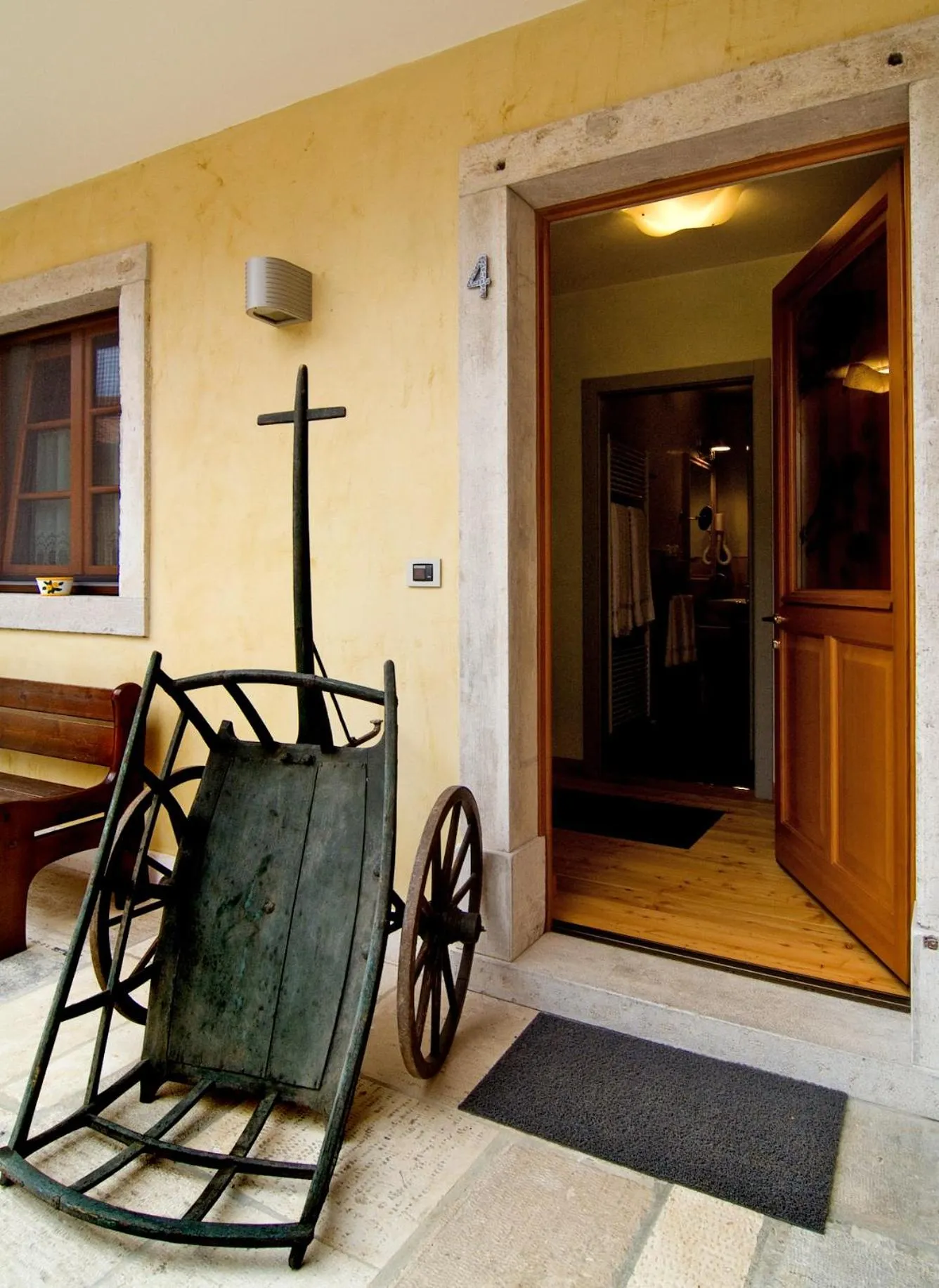 Facade/entrance in Lokanda Devetak