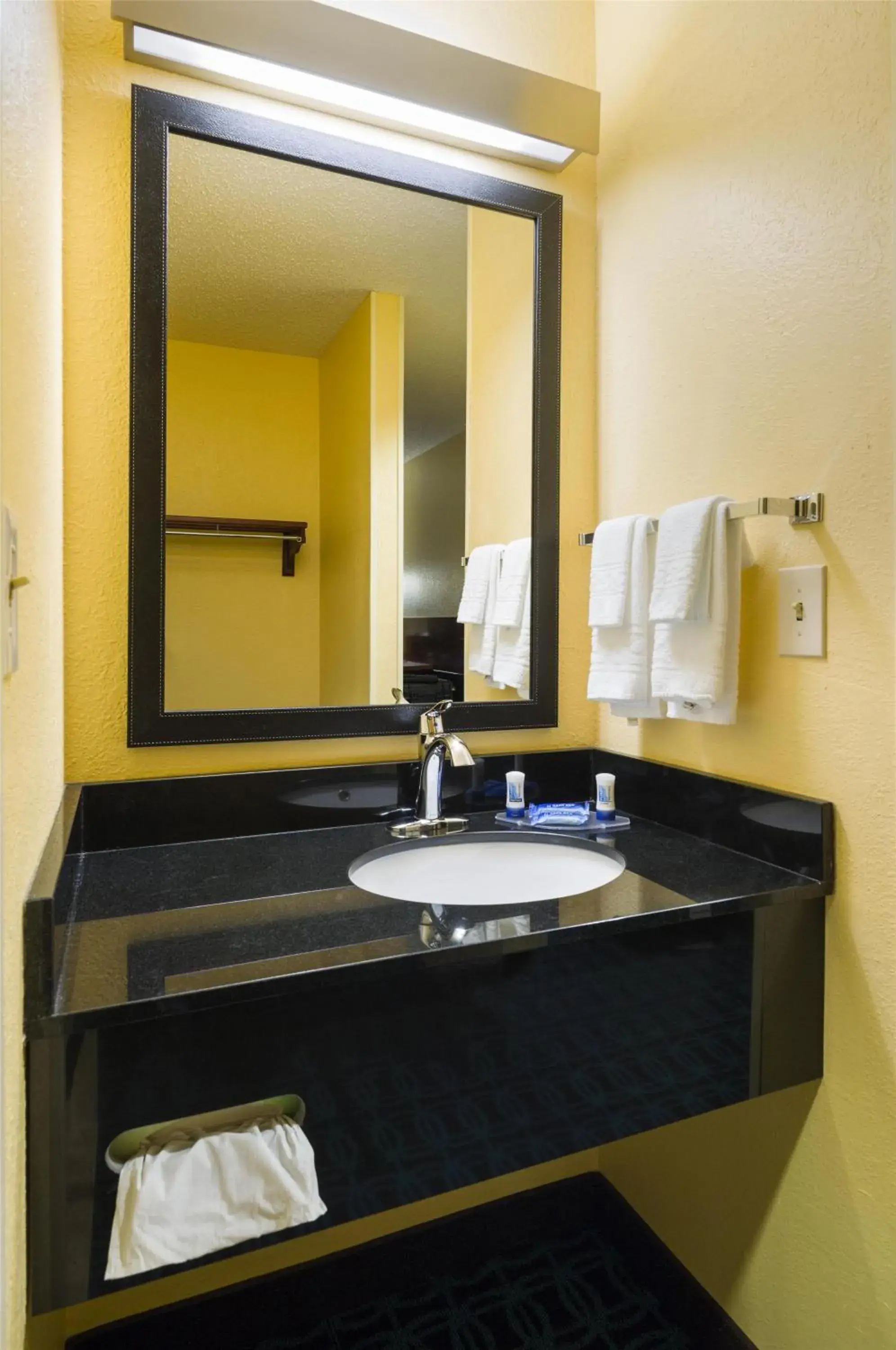 Bathroom in Best Western Allentown Bethlehem Lehigh Valley Inn & Suites Bathroom in Best Western Allentown Bethlehem Lehigh Valley Inn & Suites