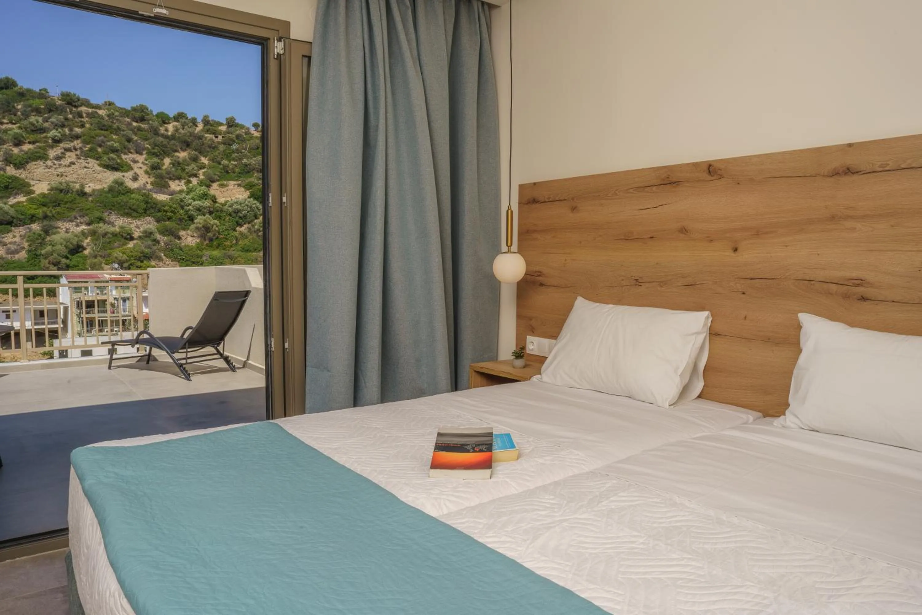 Natural landscape in Sunlight Hotel