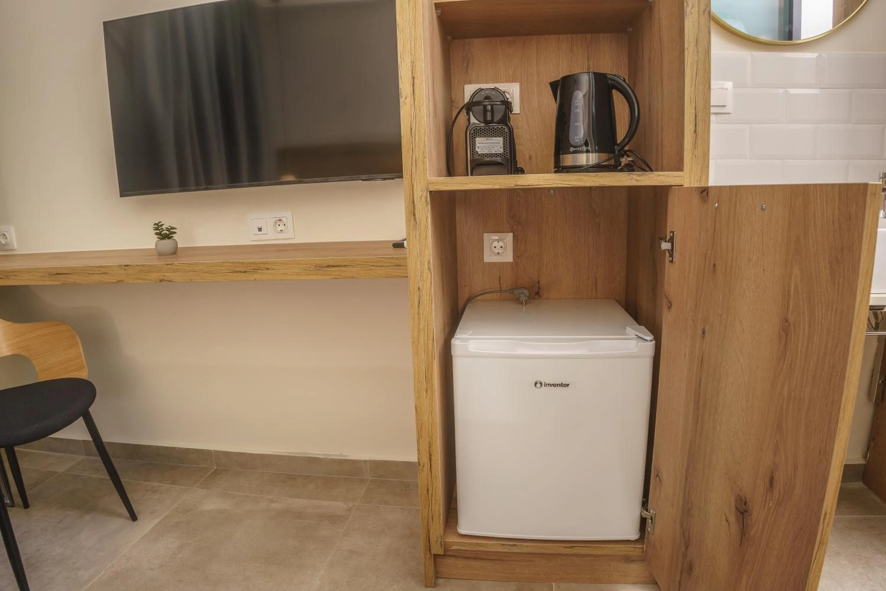 minibar in Sunlight Hotel