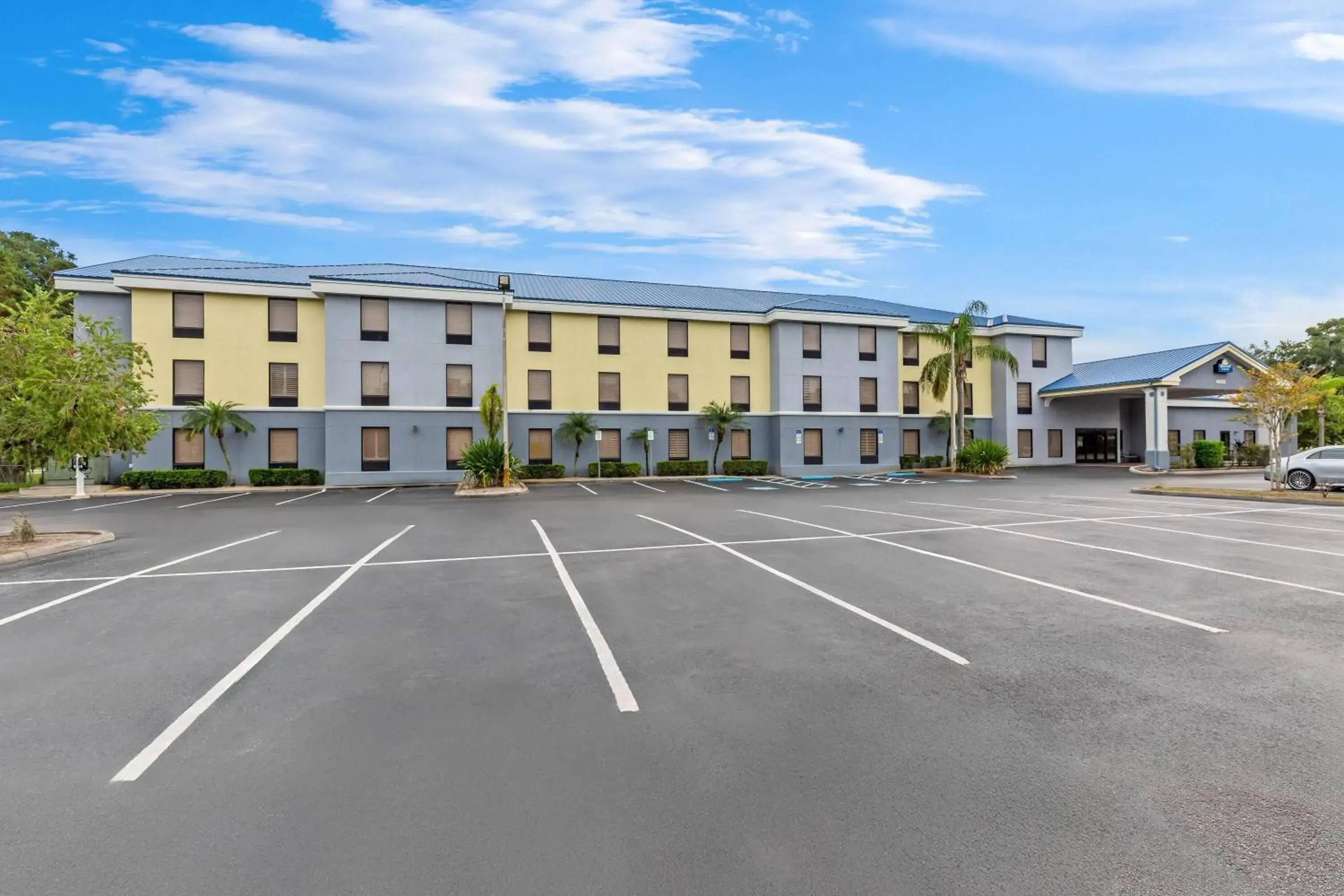 Days Inn & Suites by Wyndham Lakeland Days Inn & Suites by Wyndham Lakeland