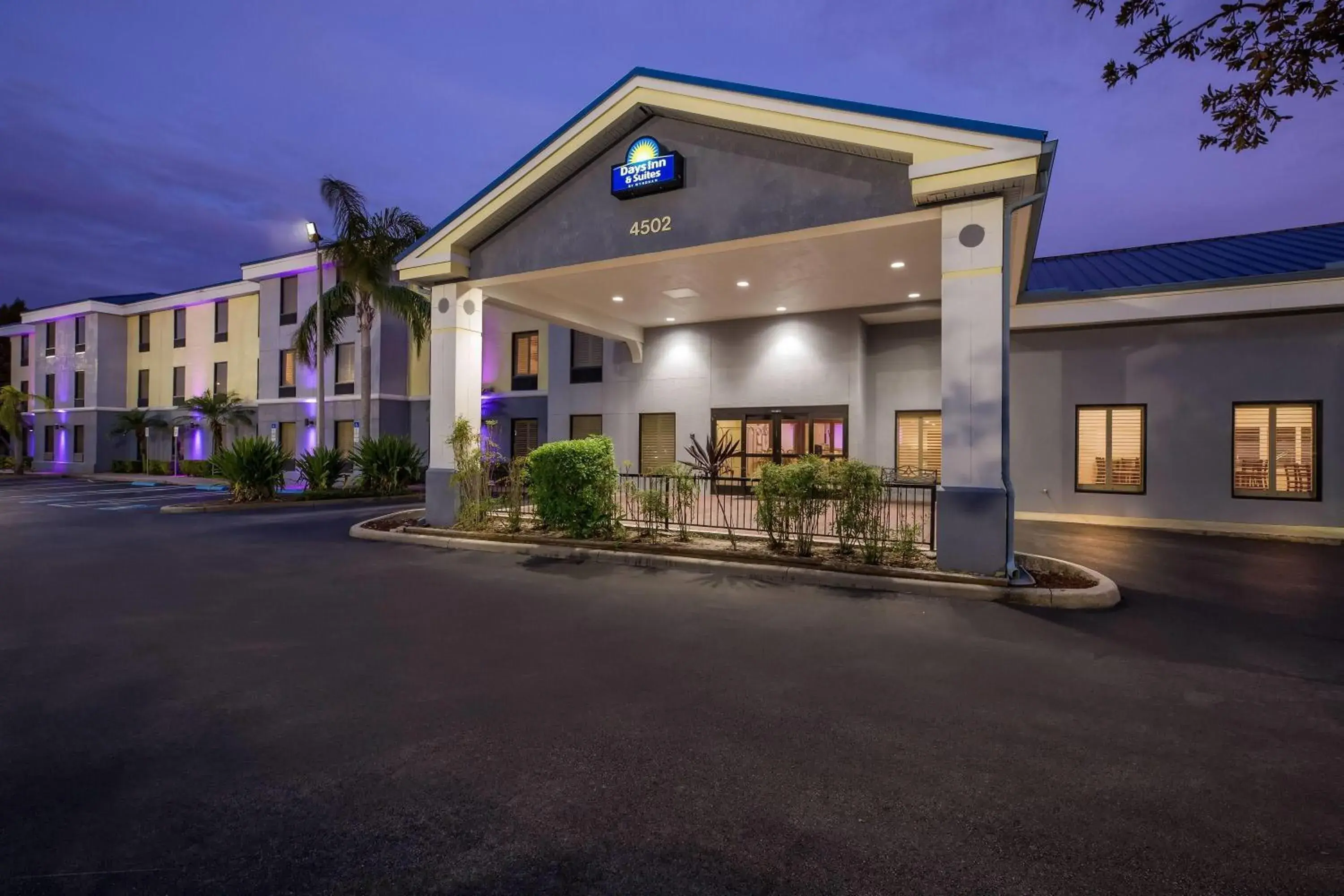 Days Inn & Suites by Wyndham Lakeland Days Inn & Suites by Wyndham Lakeland