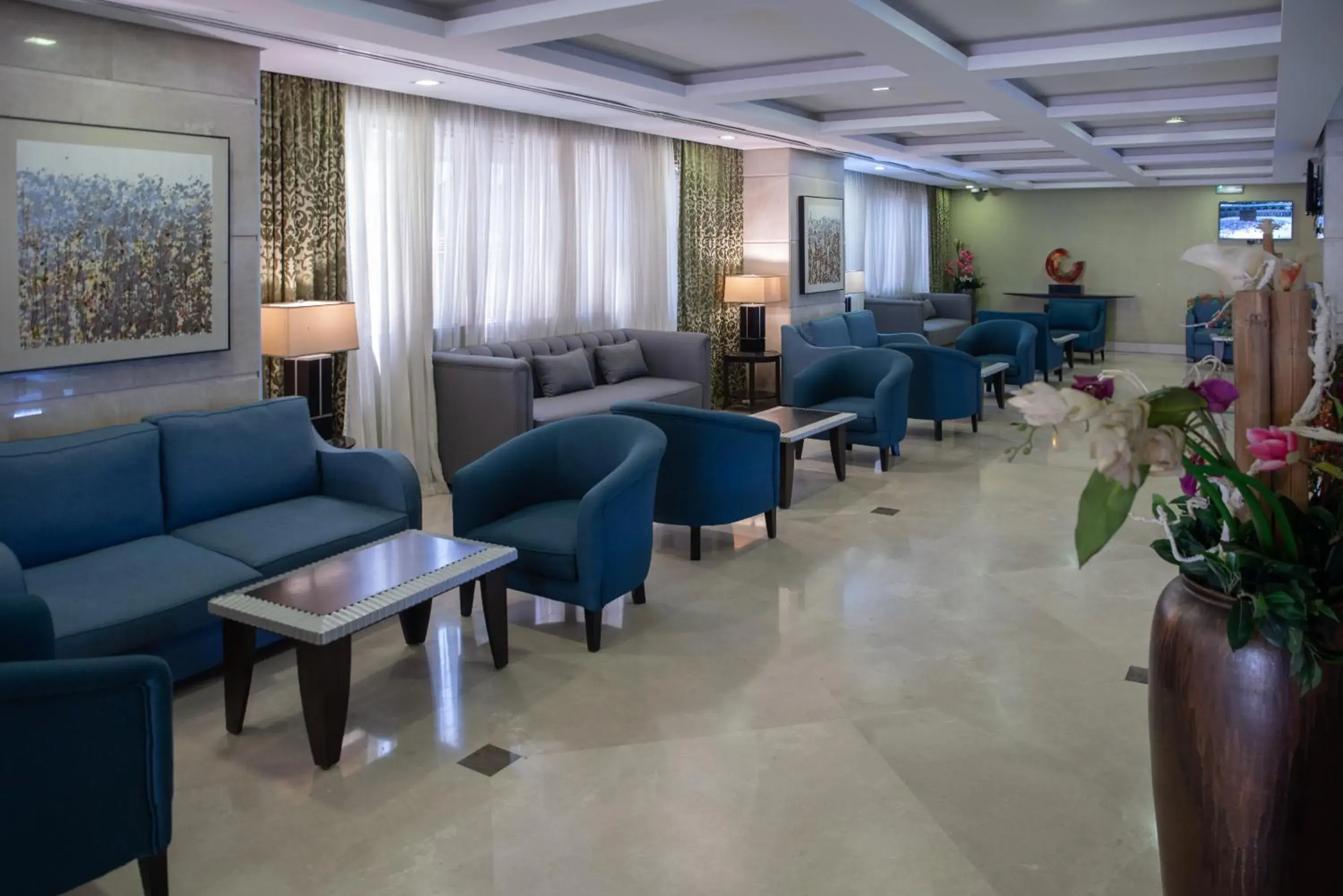 Lobby or reception in Al Kiswah Towers Hotel Lobby or reception in Al Kiswah Towers Hotel