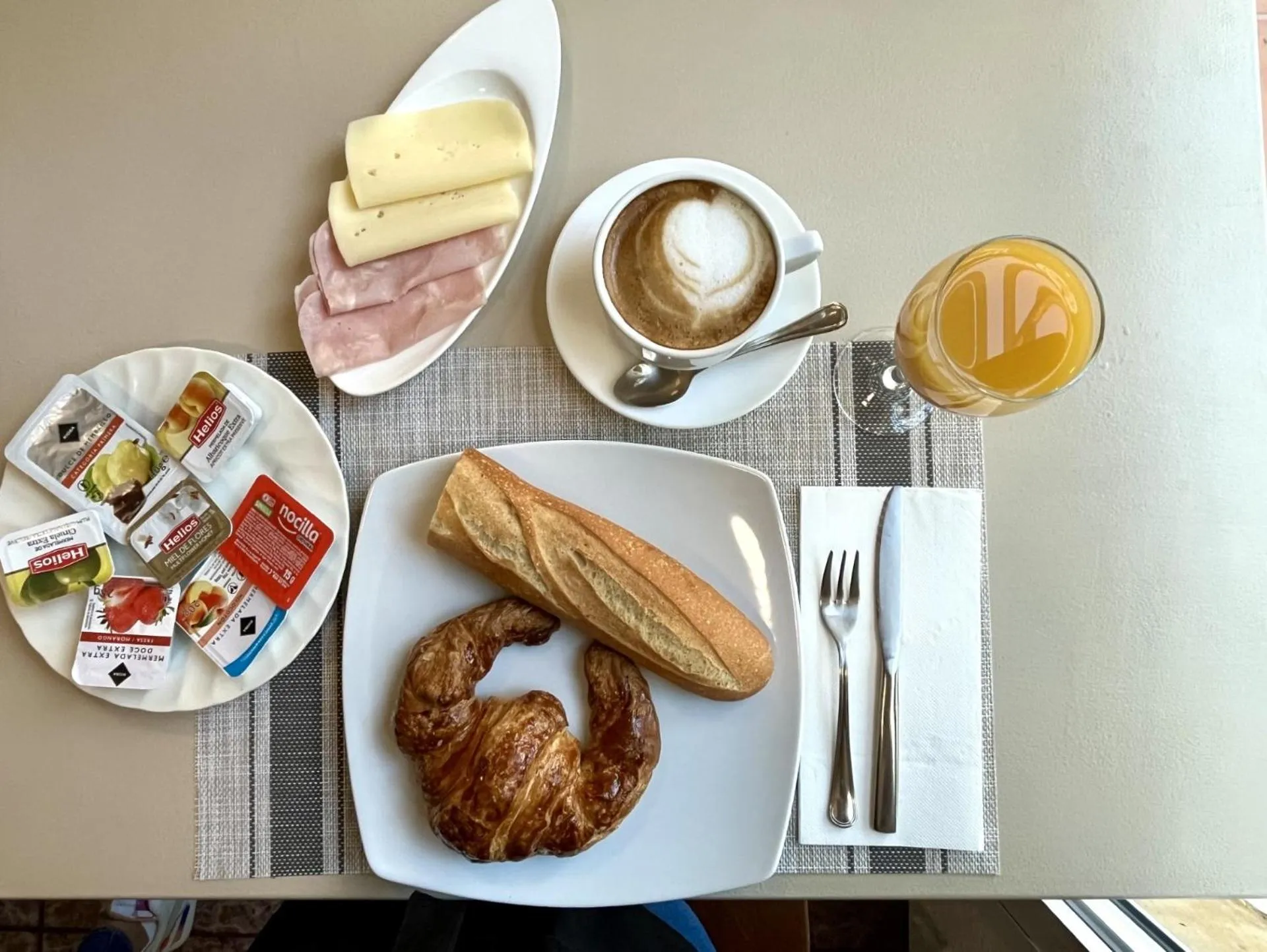 Breakfast in Hotel Oreneta