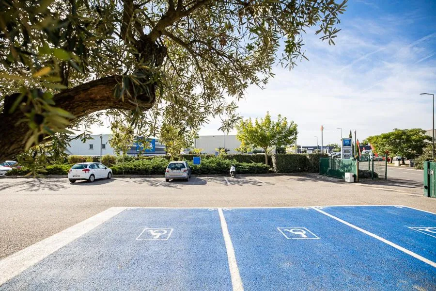 Parking in ibis budget Carcassonne Aéroport - A61