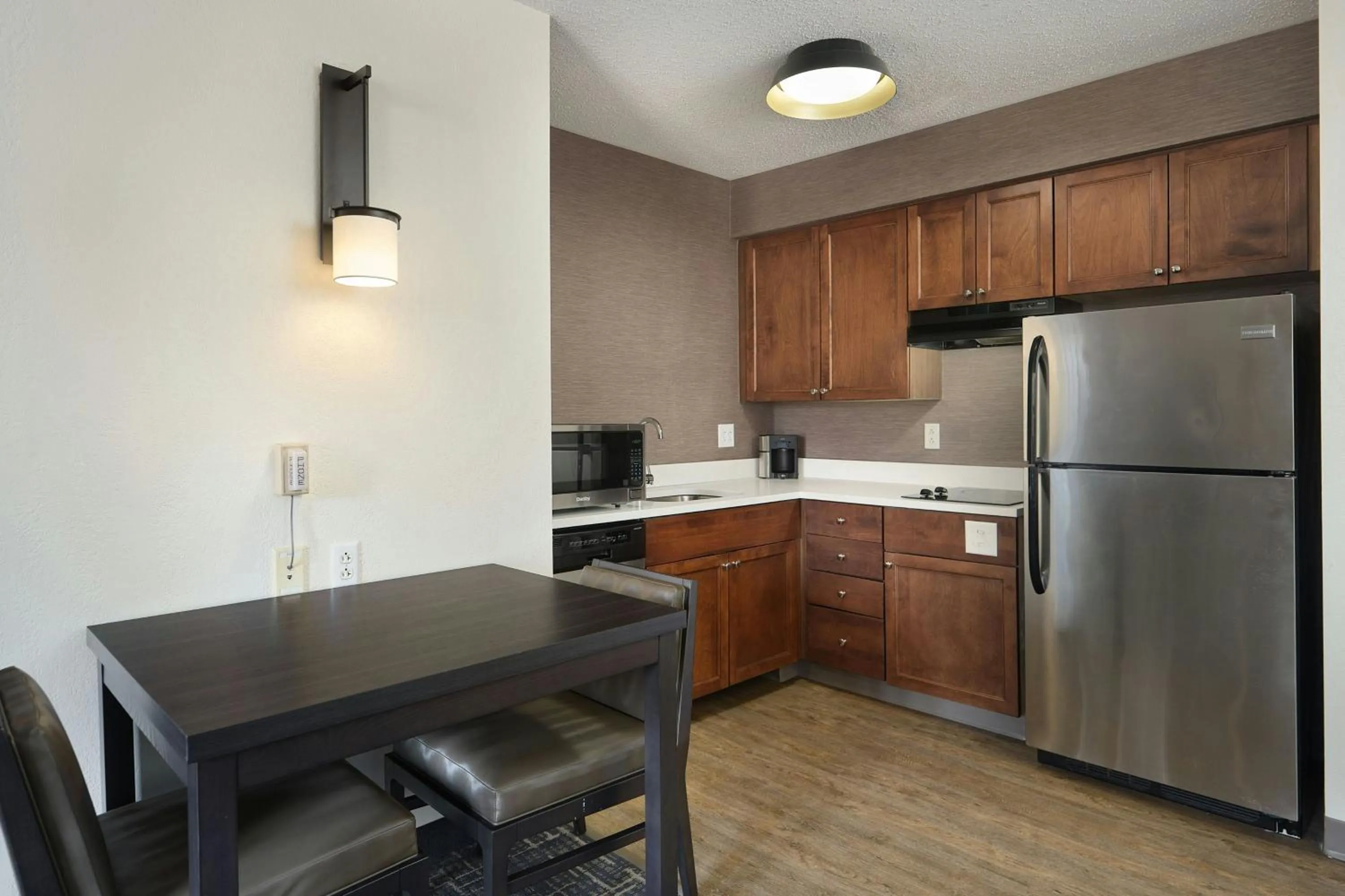 Kitchen or kitchenette in Residence Inn by Marriott Albany East Greenbush/Tech Valley