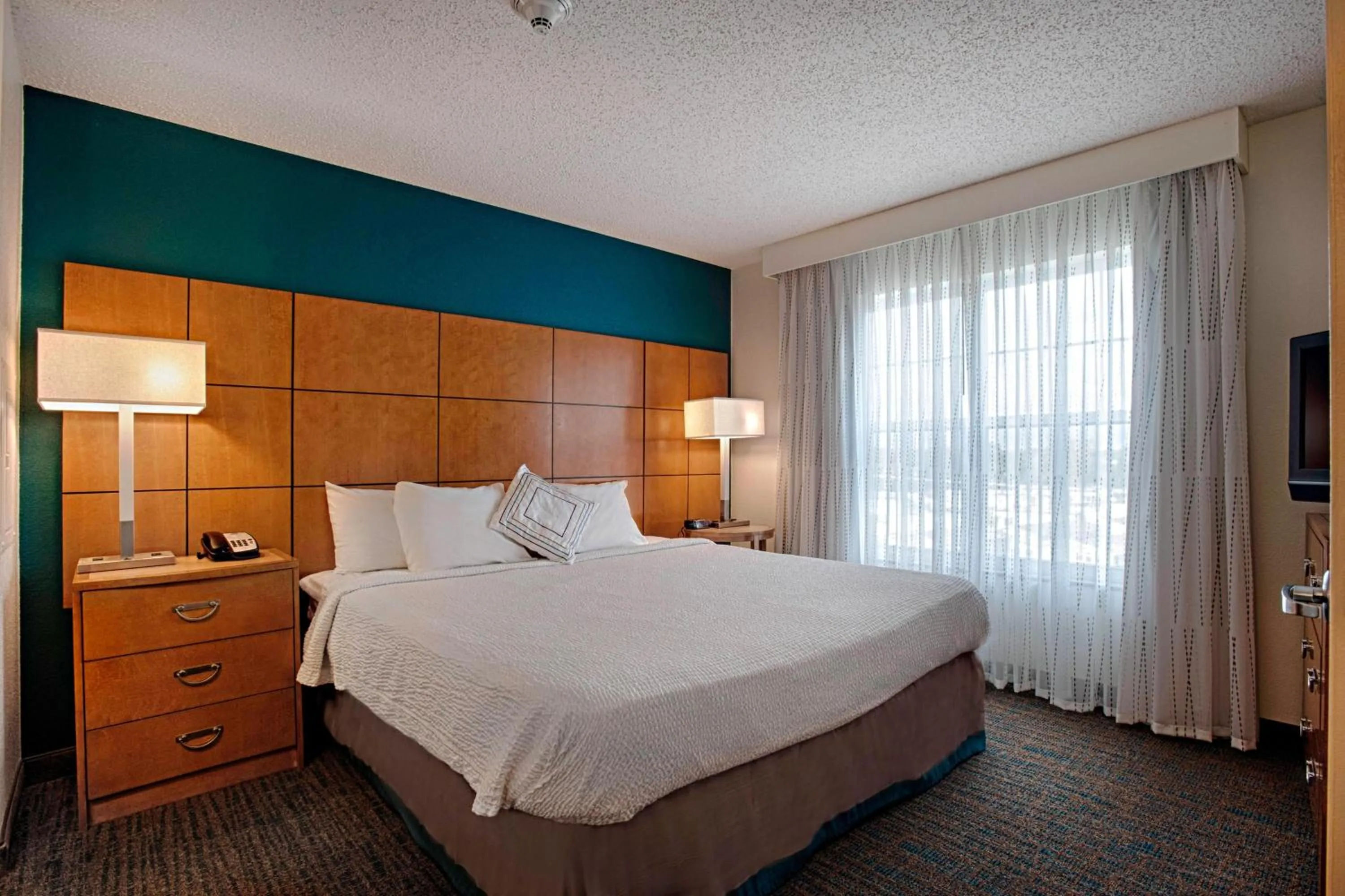 Photo of the whole room, Bed in Residence Inn by Marriott Atlantic City Airport Egg Harbor Township
