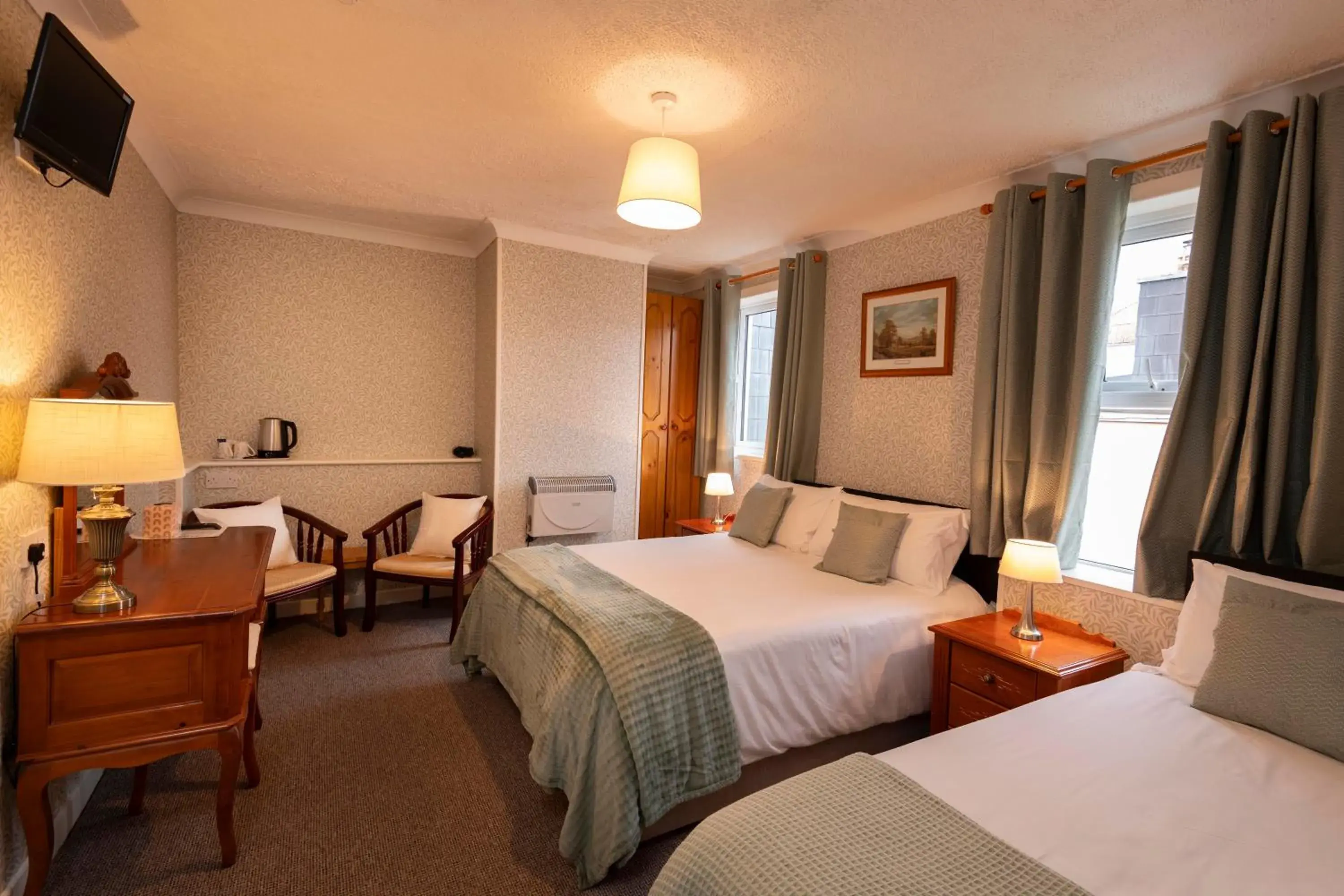 Photo of the whole room, Bed in Murphys Farmhouse B&B Photo of the whole room, Bed in Murphys Farmhouse B&B