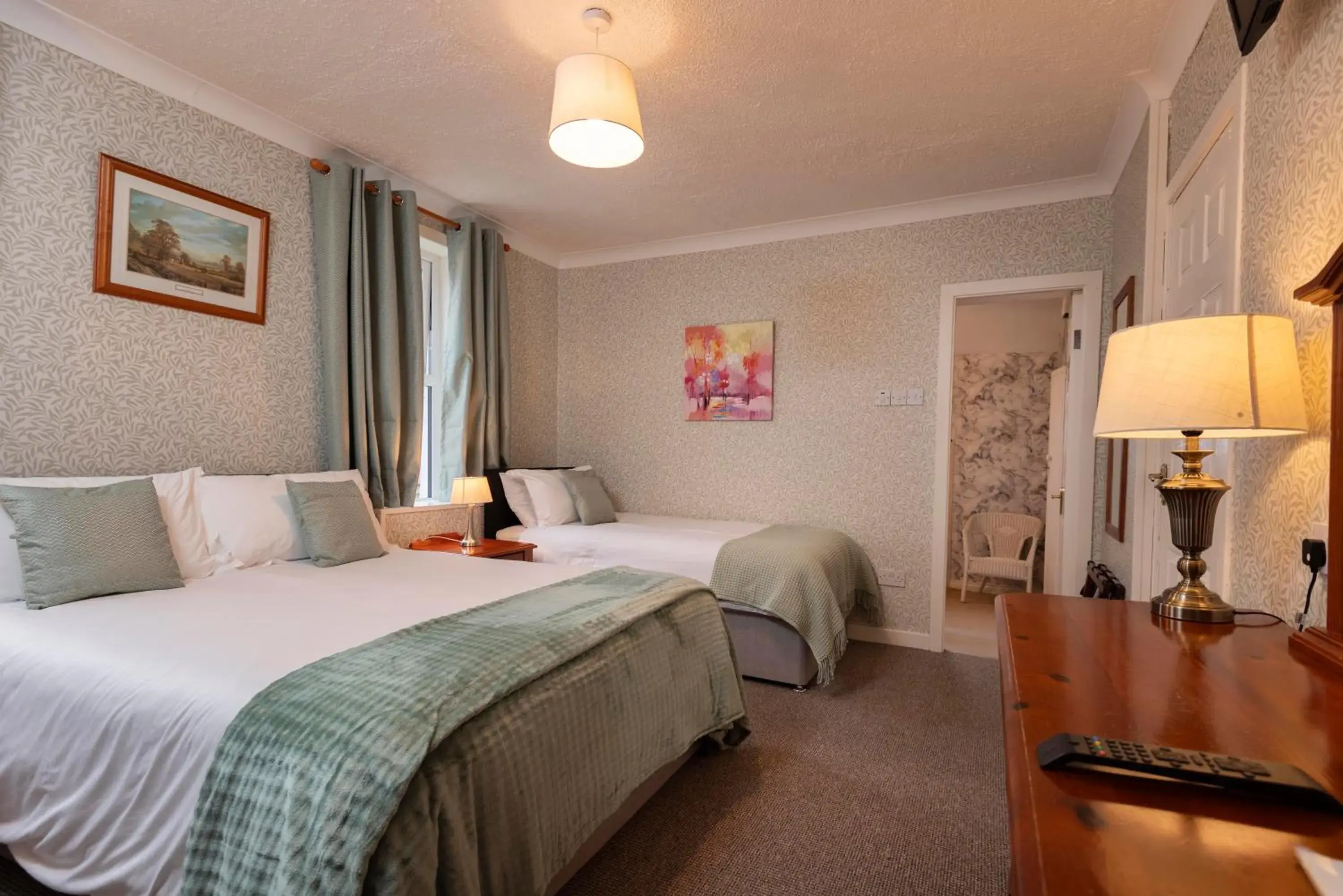 Photo of the whole room, Bed in Murphys Farmhouse B&B Photo of the whole room, Bed in Murphys Farmhouse B&B