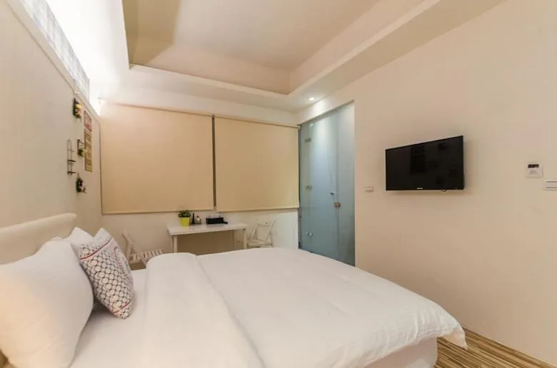 Bed in Bellis