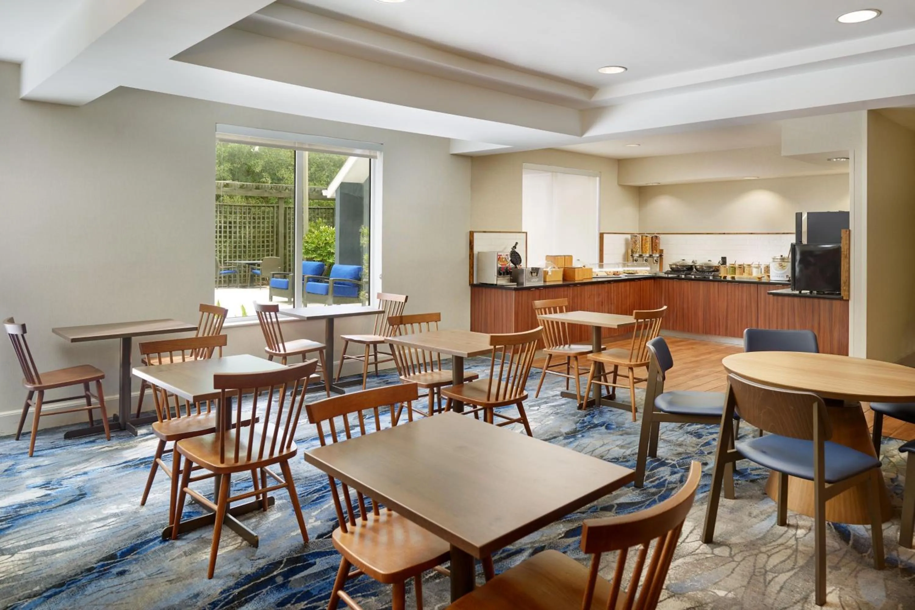 Breakfast in Fairfield Inn & Suites by Marriott Anderson Clemson