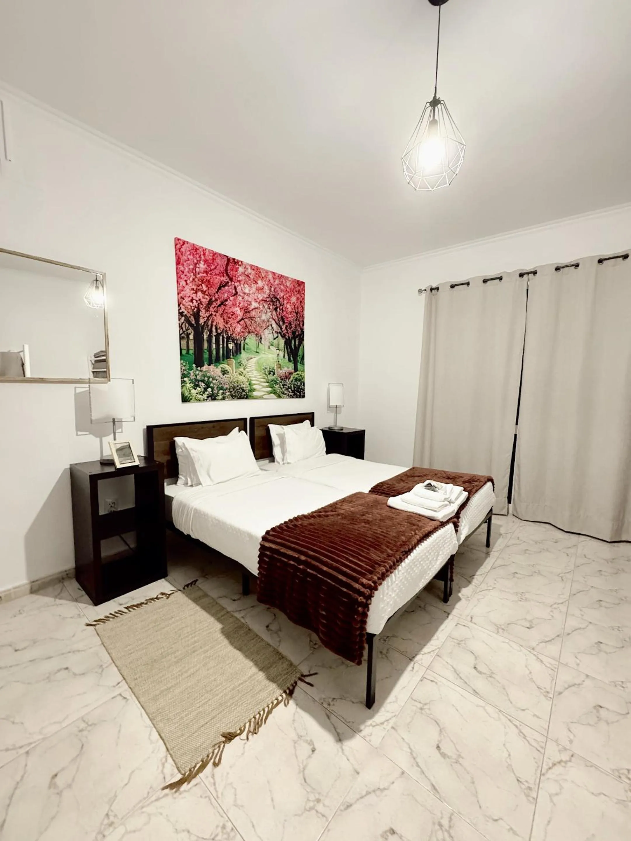 Bedroom, Bed in Gardens Guest House