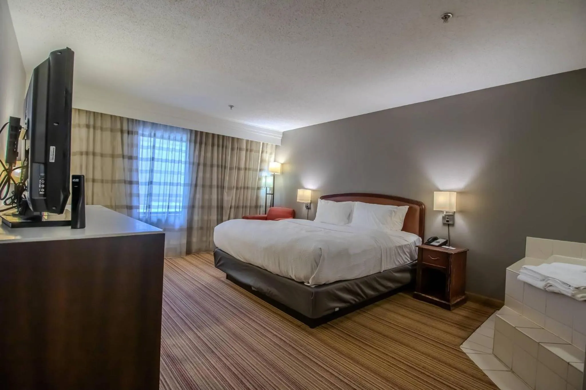 Bedroom, Bed in Country Inn & Suites by Radisson, Convention Center