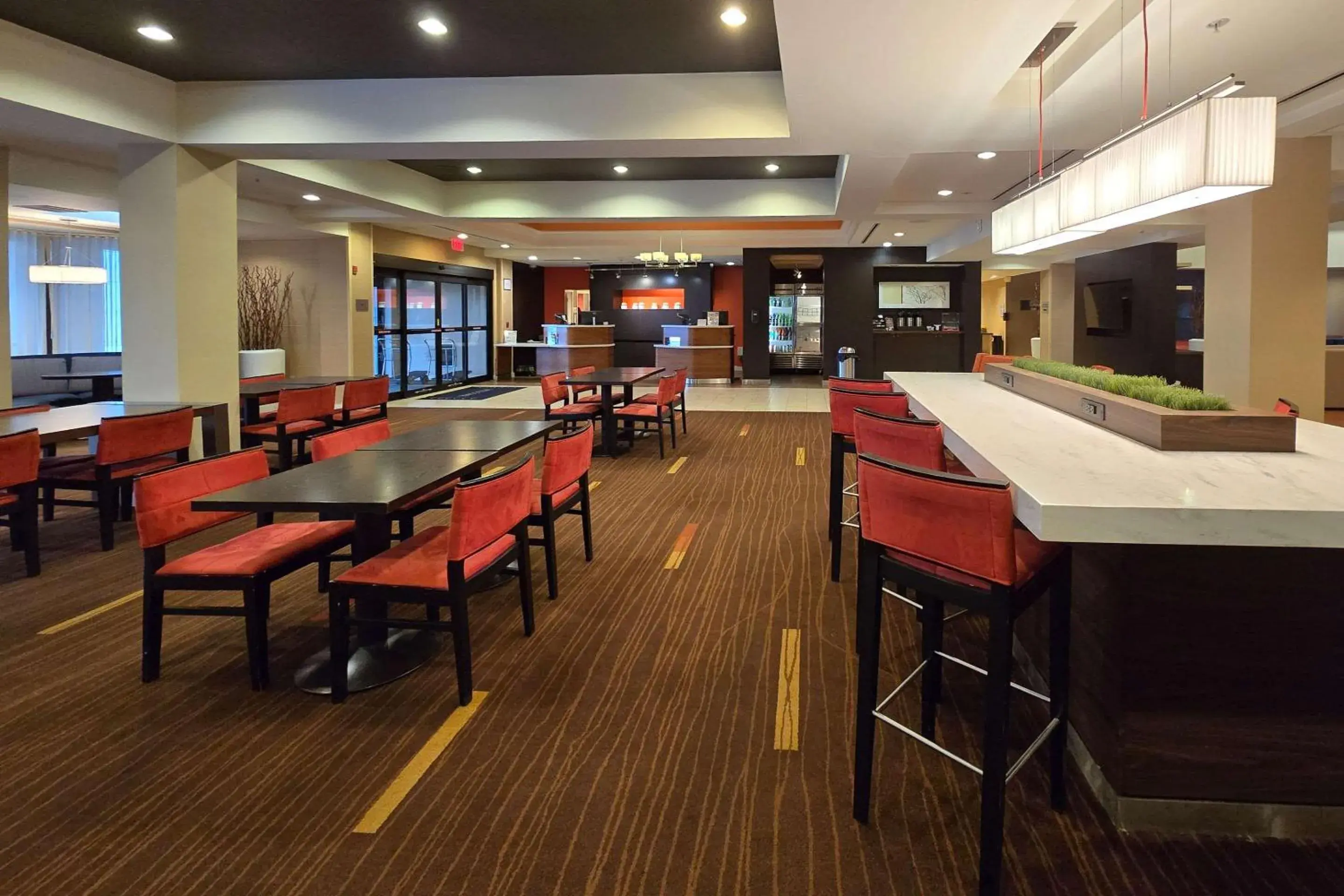 Breakfast in Courtyard Altoona Breakfast in Courtyard Altoona