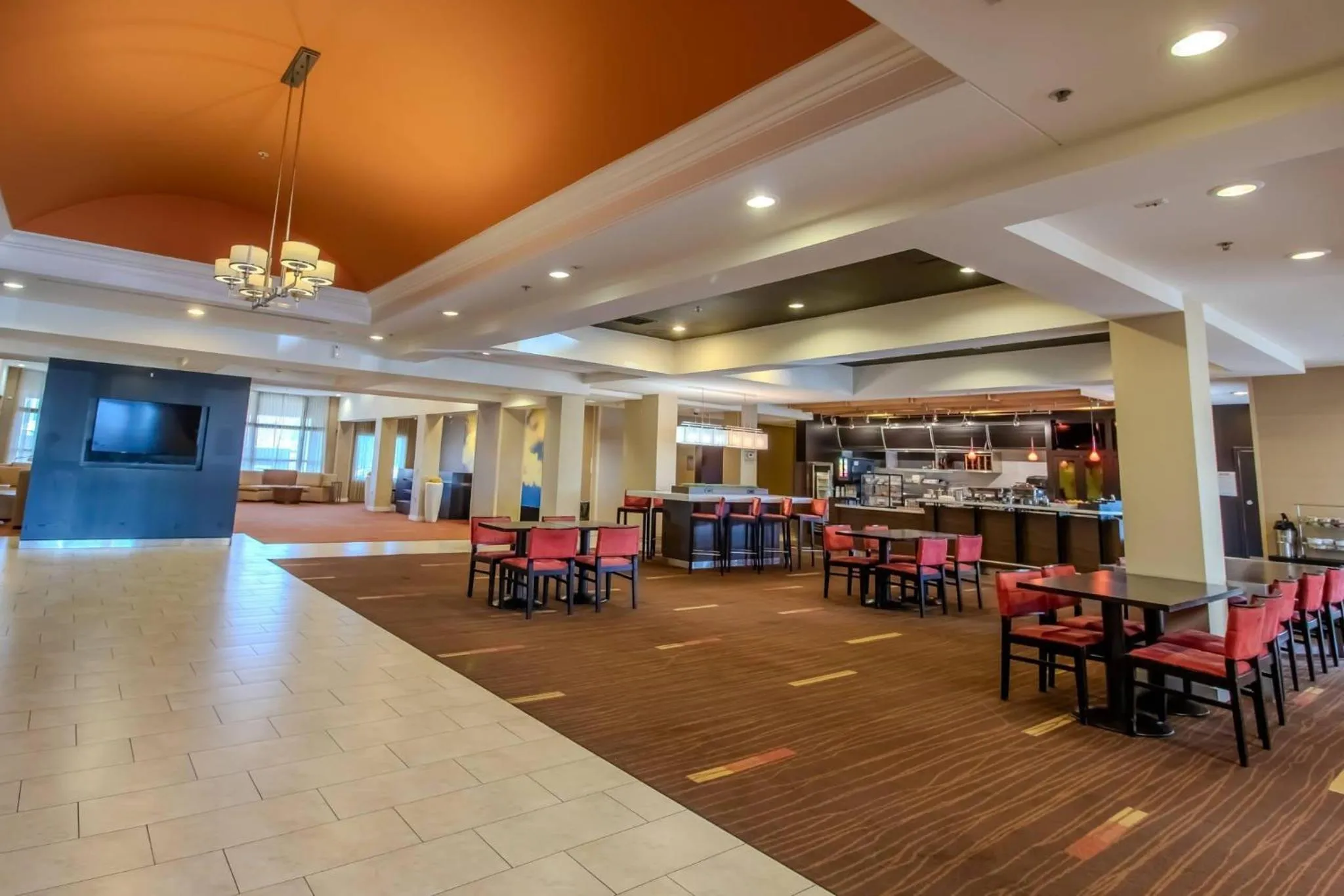 Lobby or reception in Country Inn & Suites by Radisson, Convention Center