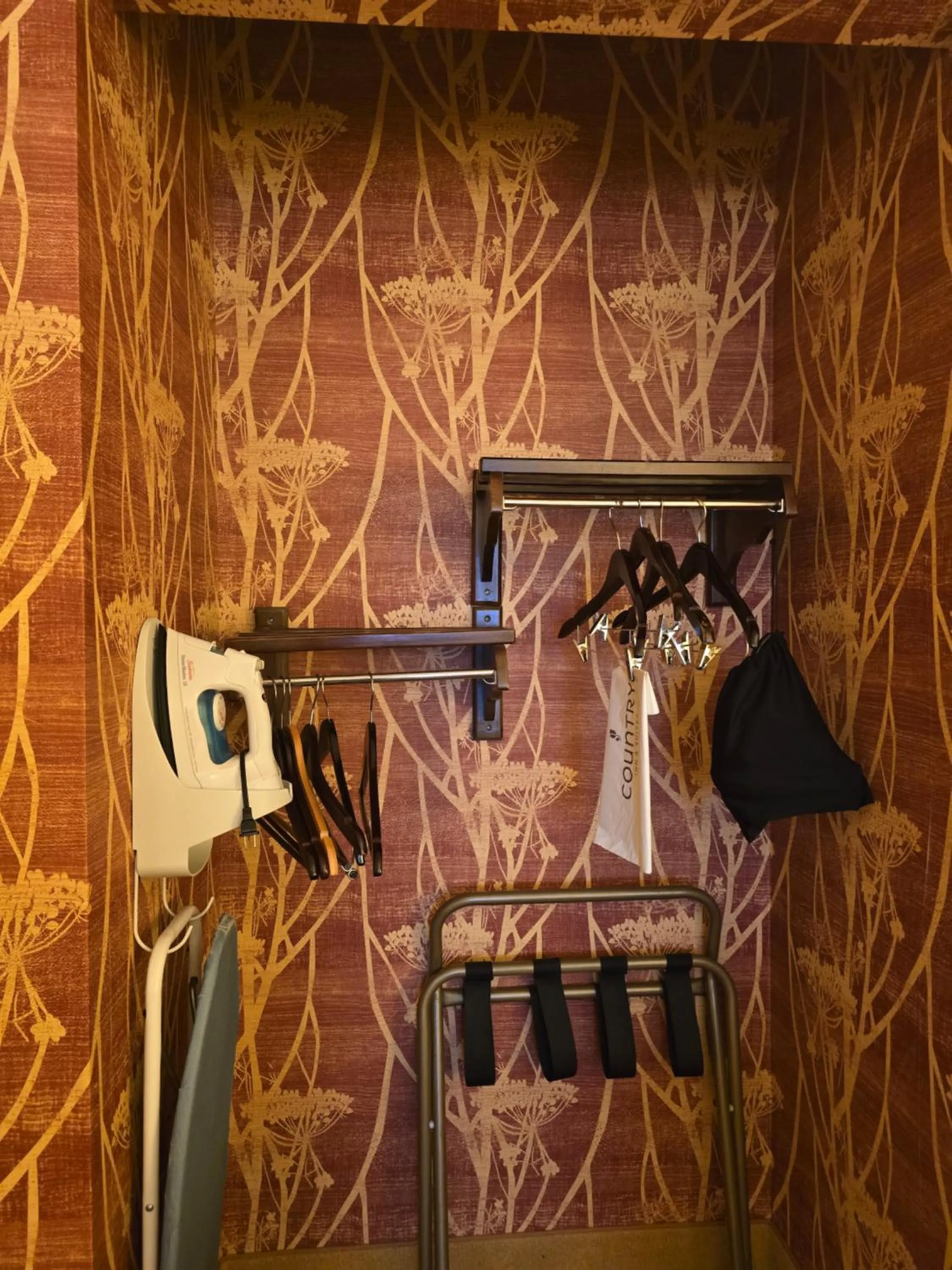 Bedroom in Courtyard Altoona