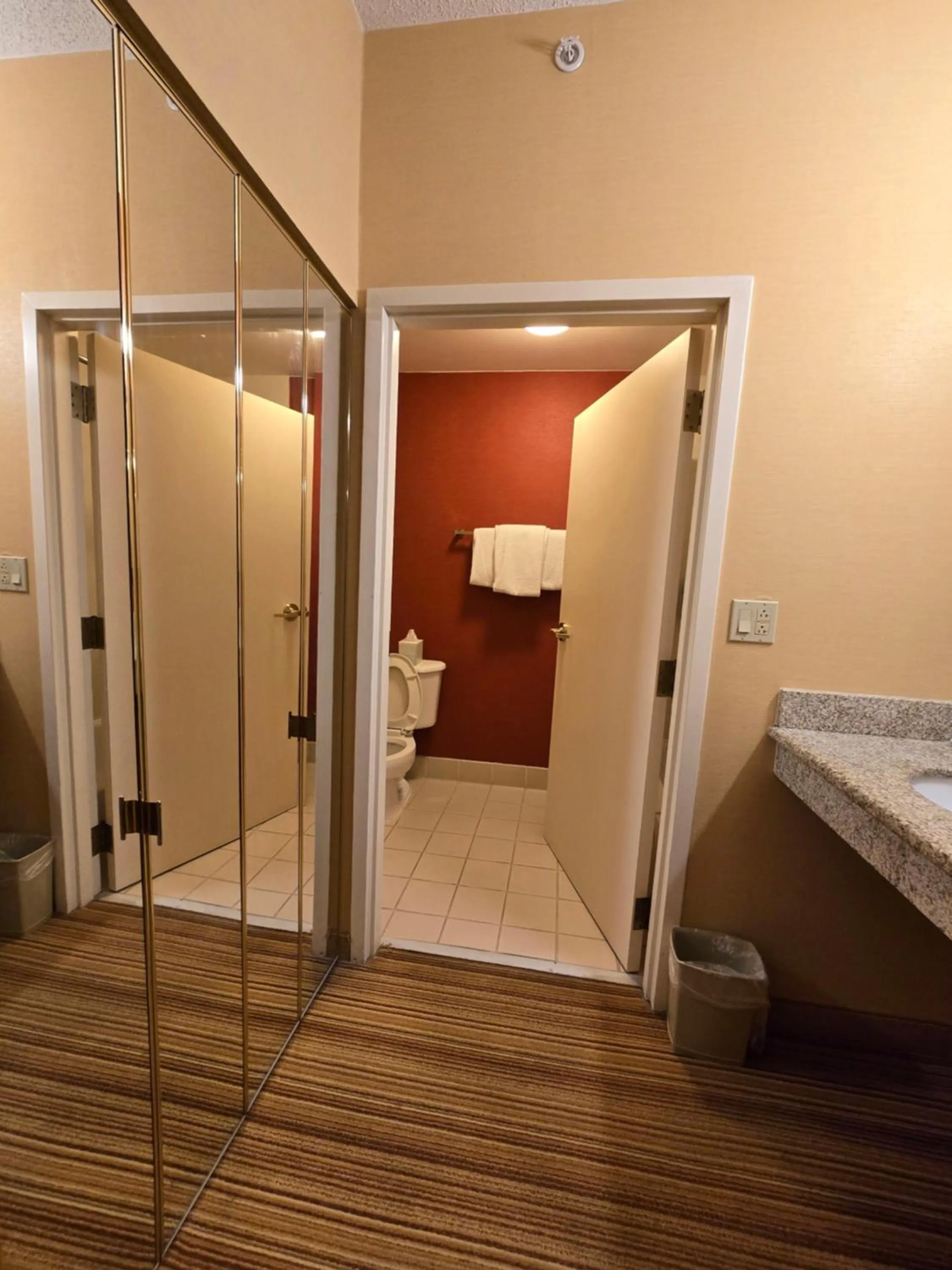 Bathroom in Courtyard Altoona