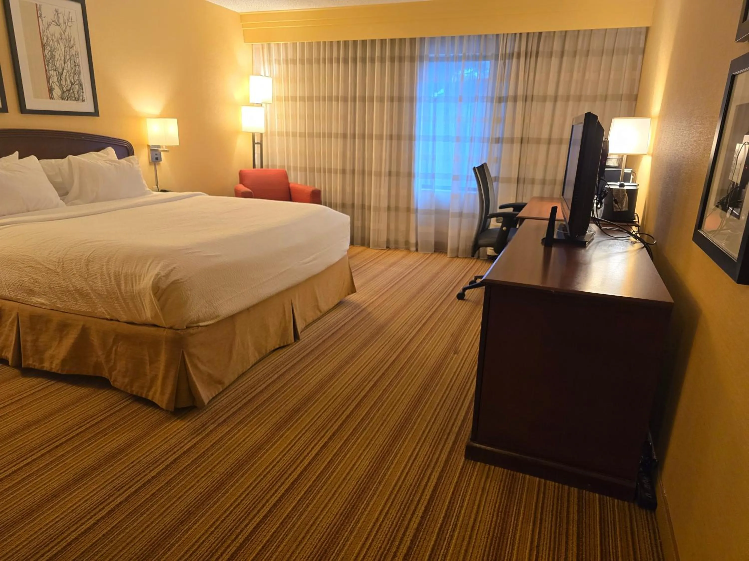 Bed in Courtyard Altoona