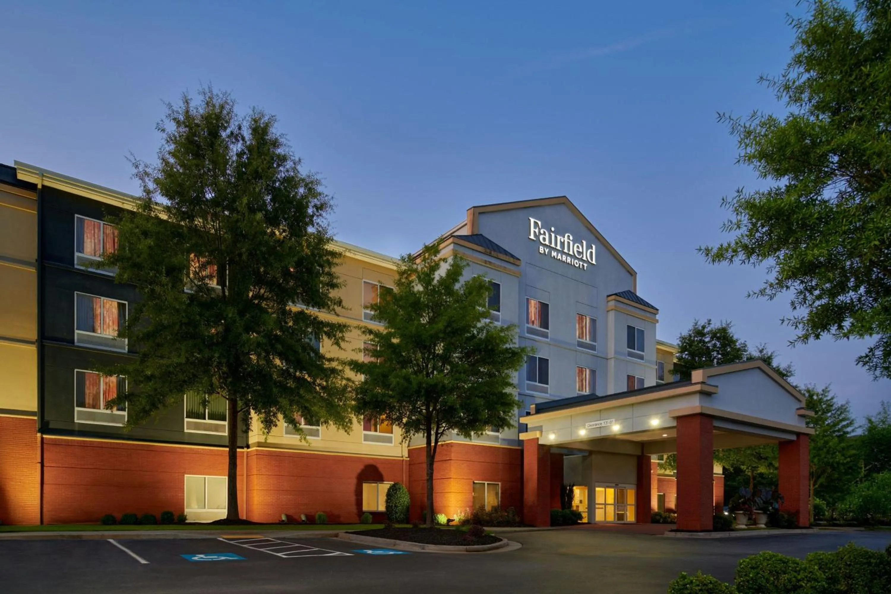 Property building in Fairfield Inn & Suites Cartersville